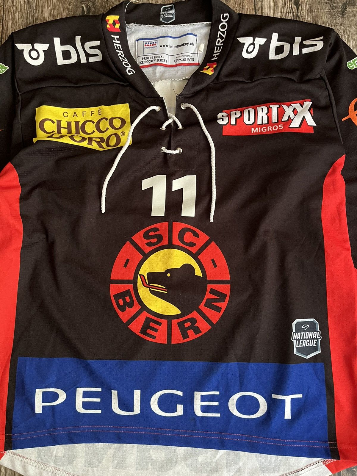 Other Sc Bern Switzerland #11 Berger Hockey Vintage Jersey Size US S / EU 44-46 / 1 - 4 Thumbnail