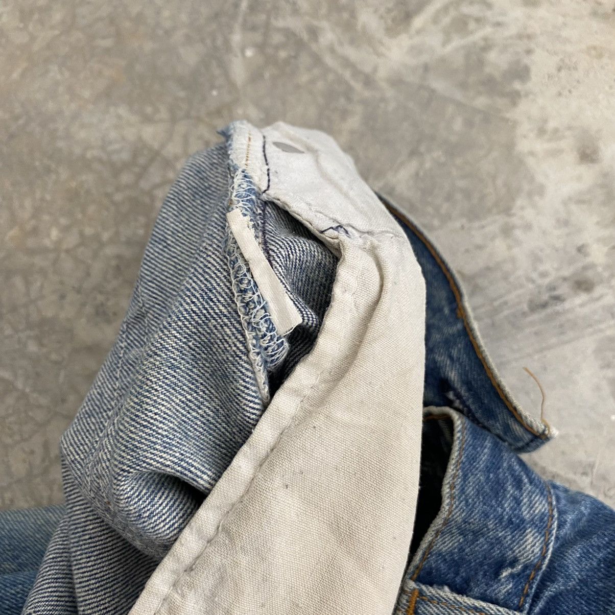 Levi's Vintage 90’s Levis 501 Faded Blue Distressed Denim Jeans Size US 32 / EU 48 - 16 Thumbnail