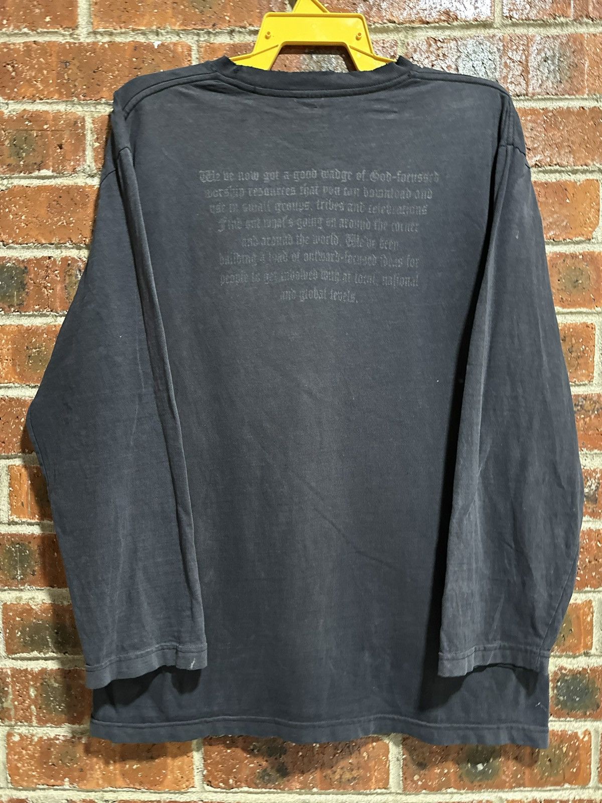 Vintage Thrashed Vintage Dragon Graphic Long Sleeve Faded Tee Size US L / EU 52-54 / 3 - 9 Thumbnail