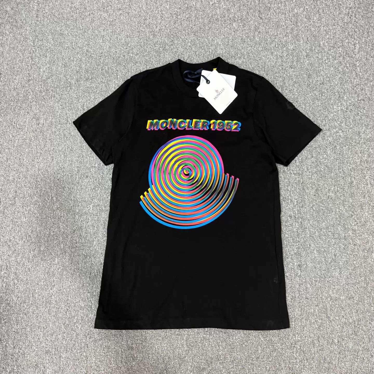 Moncler Moncler Black Swirl Logo Short Tee M Size M / US 6-8 / IT 42-44 - 1 Thumbnail