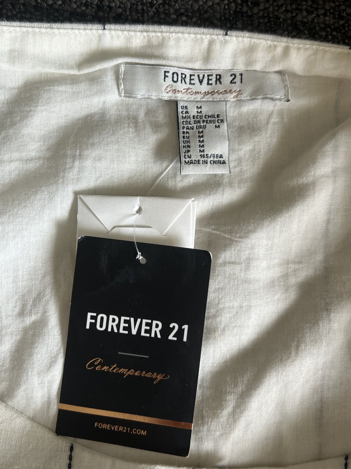 Forever 21 Striped Linen Puff Sleeve Crop top Size M / US 6-8 / IT 42-44 - 5 Thumbnail