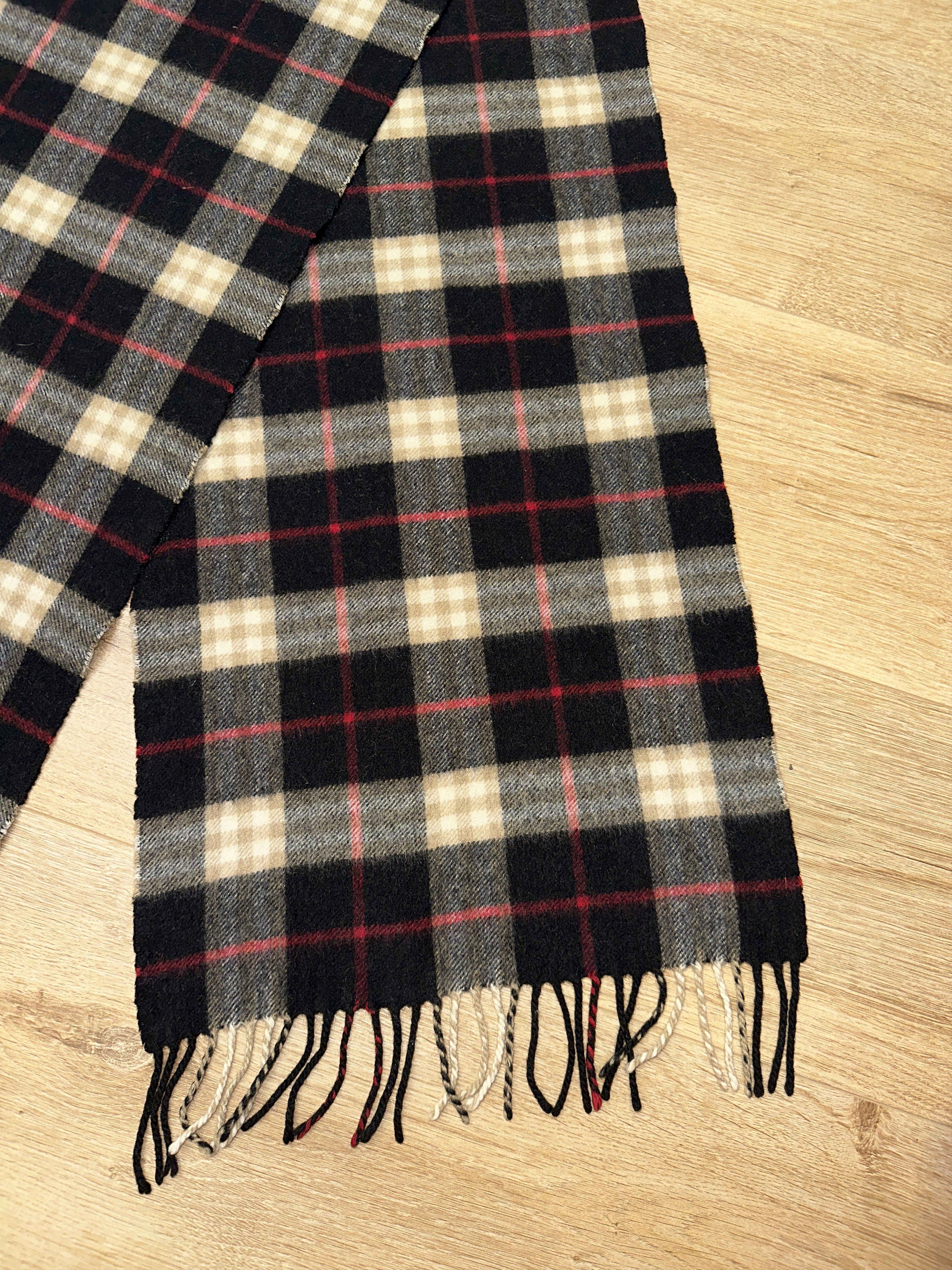 Burberry Iconic Burberry Check Wool Cashmere Scarf 180x30 Cm Size ONE SIZE - 12 Thumbnail