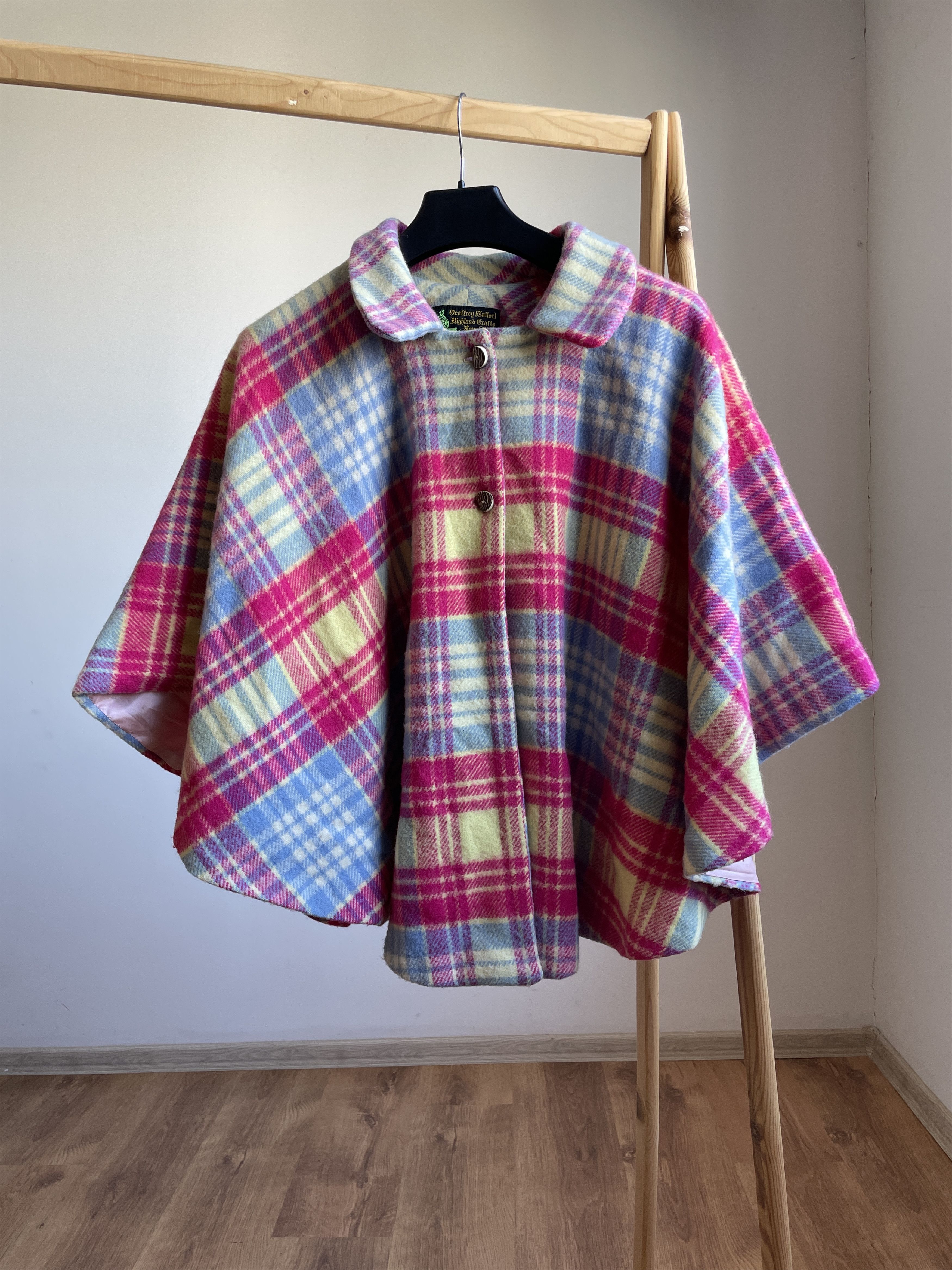 Geoffrey Tailor Highland Crafts Vintage Womens Cape Poncho