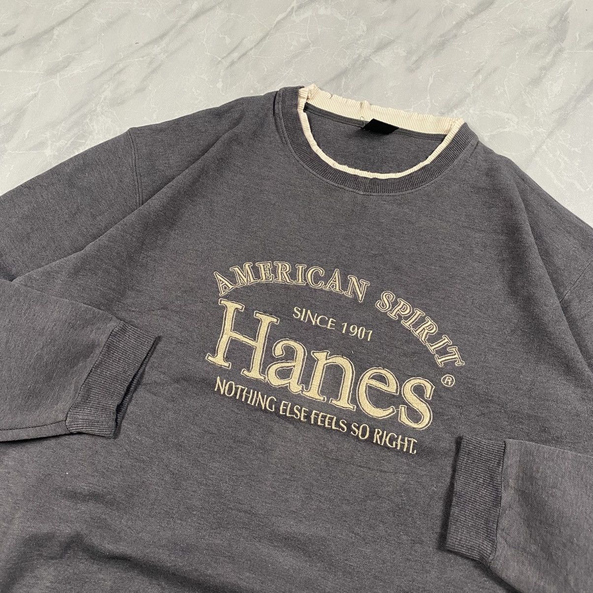 Hanes Vintage 90s Hanes Spellout Embroidery Sunfaded Crewneck Size US L / EU 52-54 / 3 - 2 Thumbnail