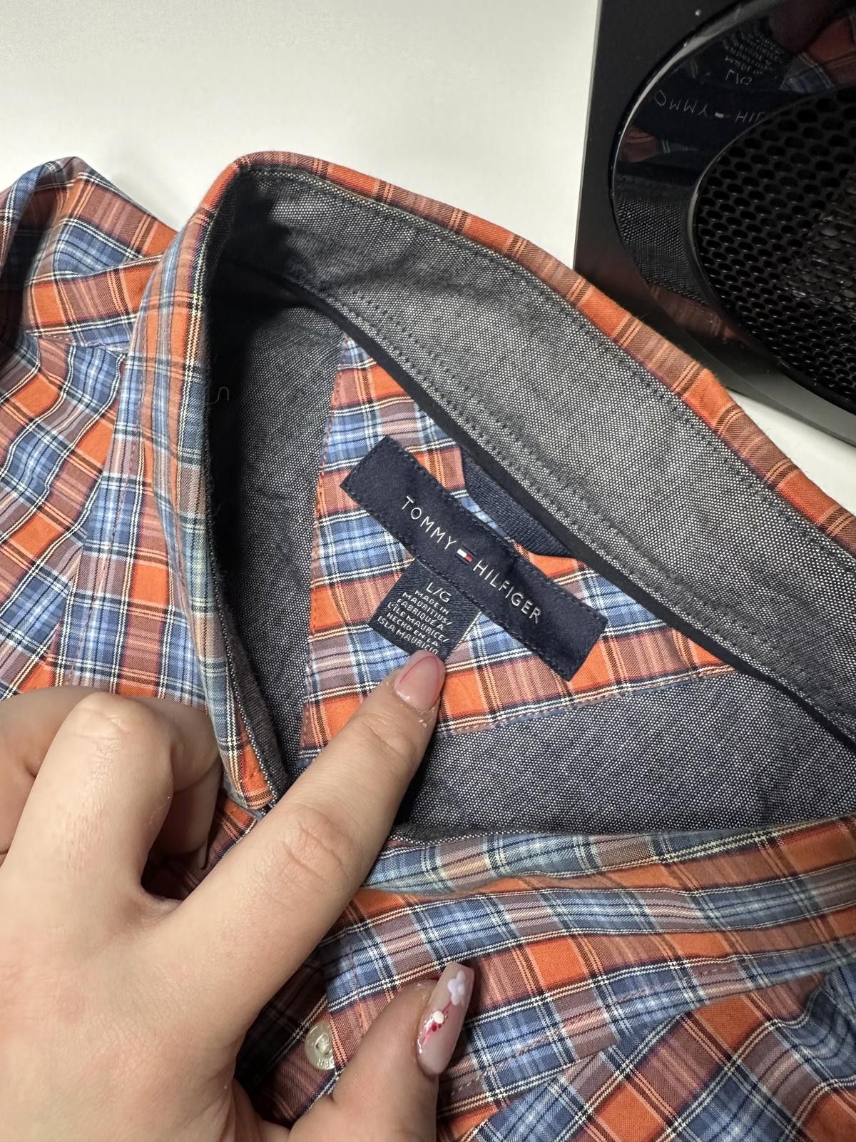 Tommy Hilfiger Plaid Long-Sleeve Shirt - Stylish and Comfortable Size US L / EU 52-54 / 3 - 5 Thumbnail