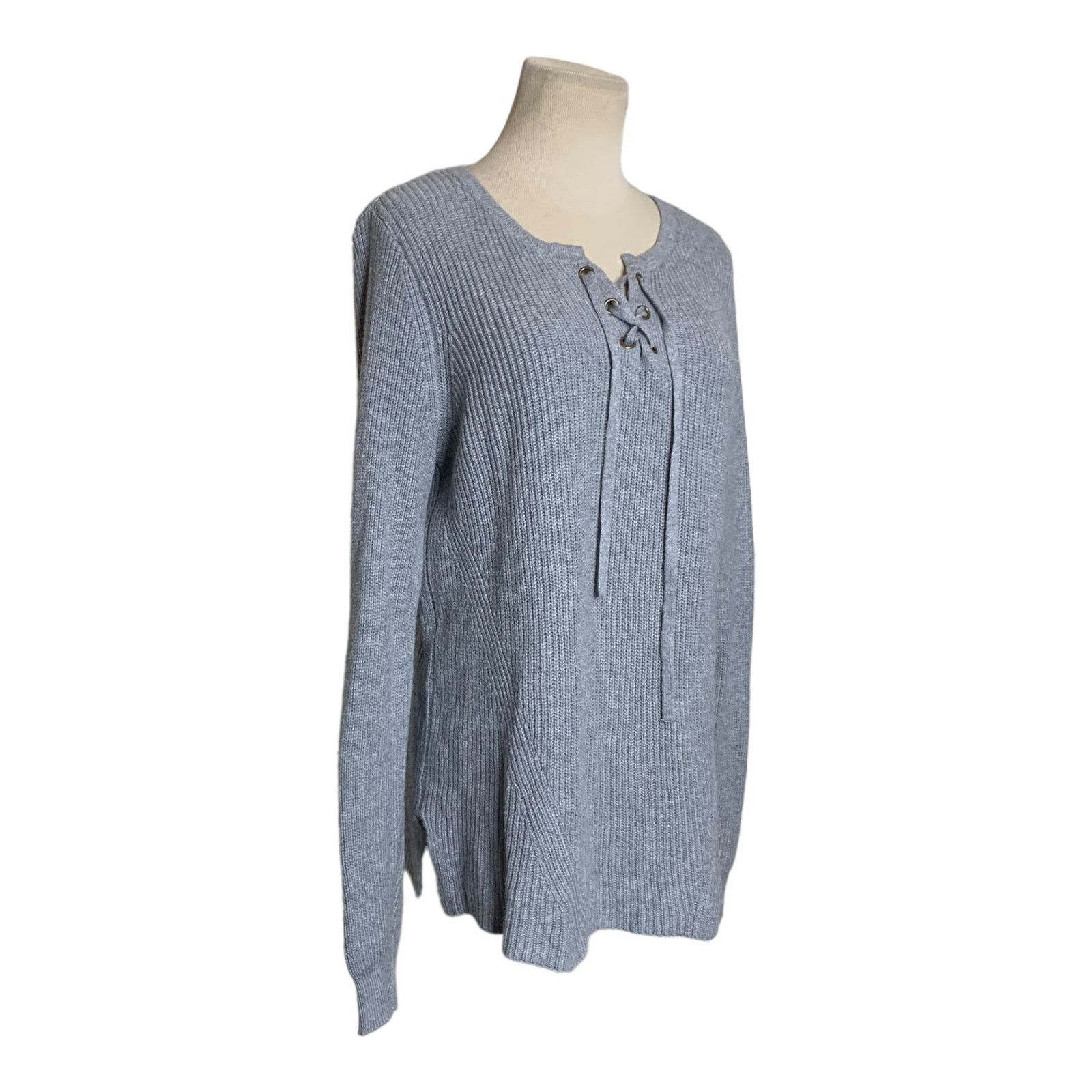 Old Navy Old Navy long sleeves gray lace up top size Small Size S / US 4 / IT 40 - 6 Thumbnail