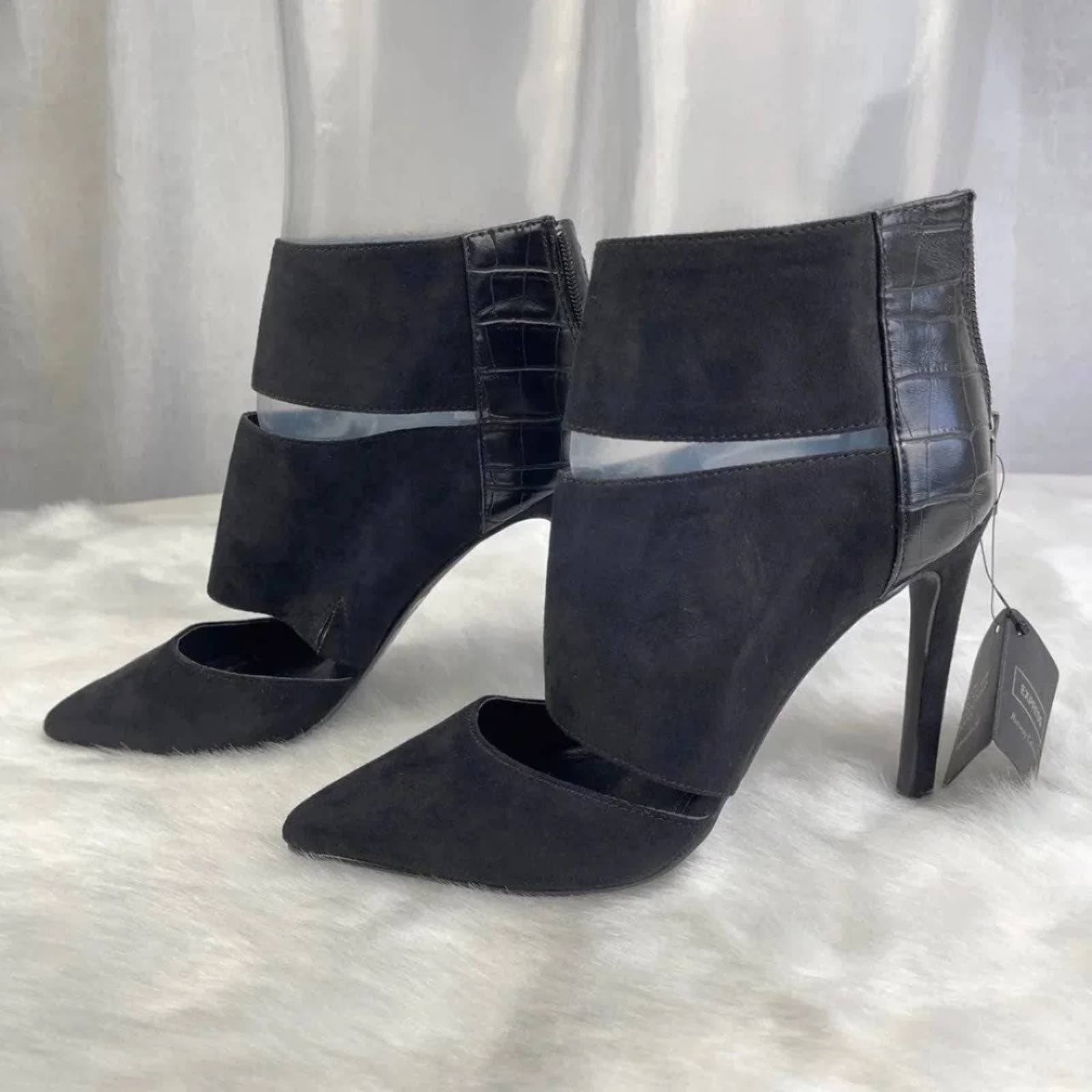 Express Express Stiletto Booties Heels Faux Suede Pointed Toe 6 NWT Size US 6 / IT 36 - 24 Thumbnail