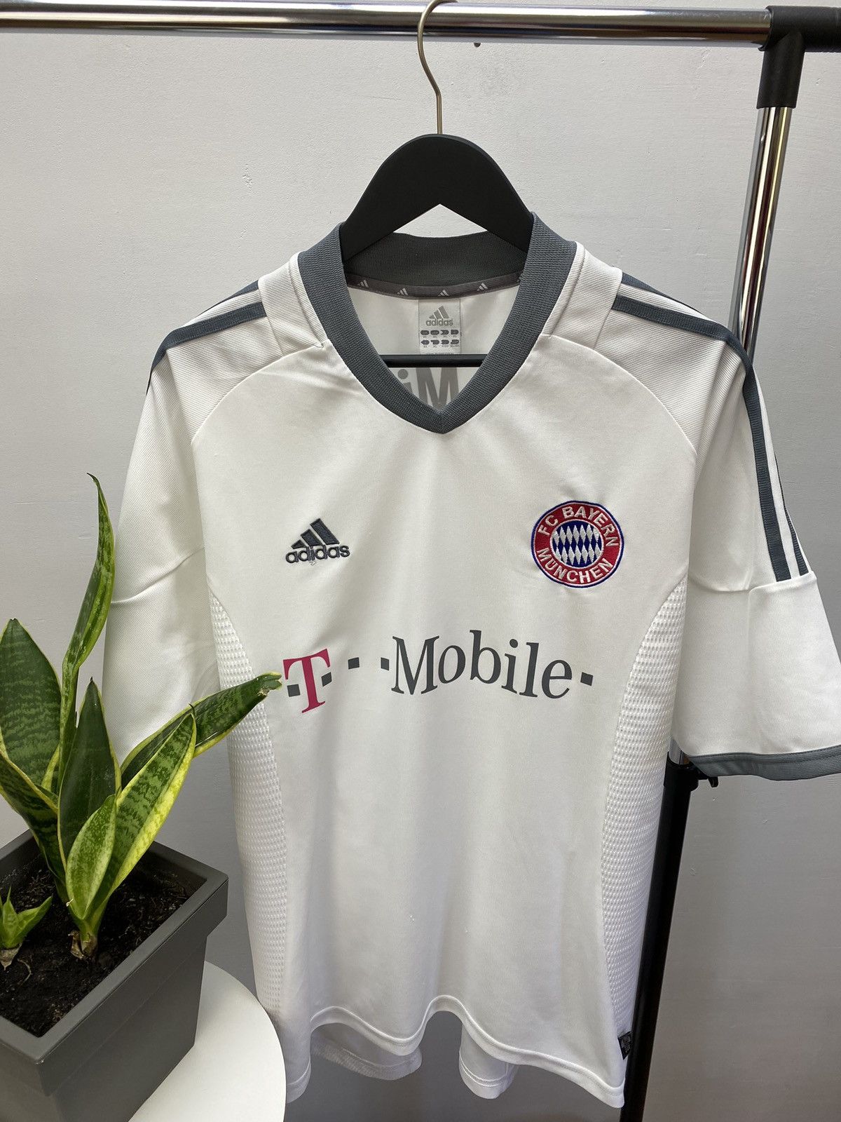 Adidas × Vintage Adidas Bayern Munich 2002 2004 Away Soccer Football Jersey Size US XL / EU 56 / 4 - 5 Thumbnail