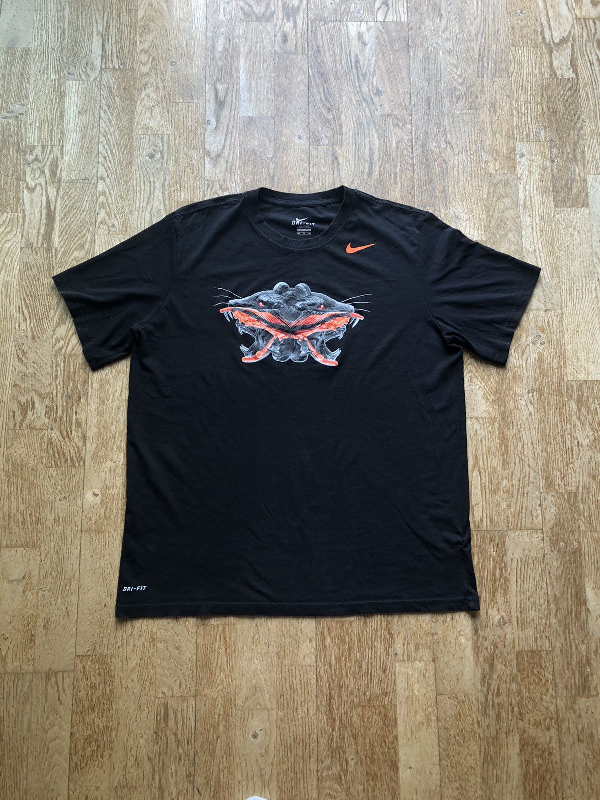 Nike NIKE BLACK MAMBA PANTHER VINTAGE SPORT TEE SHIRT Size US XL / EU 56 / 4 - 1 Thumbnail