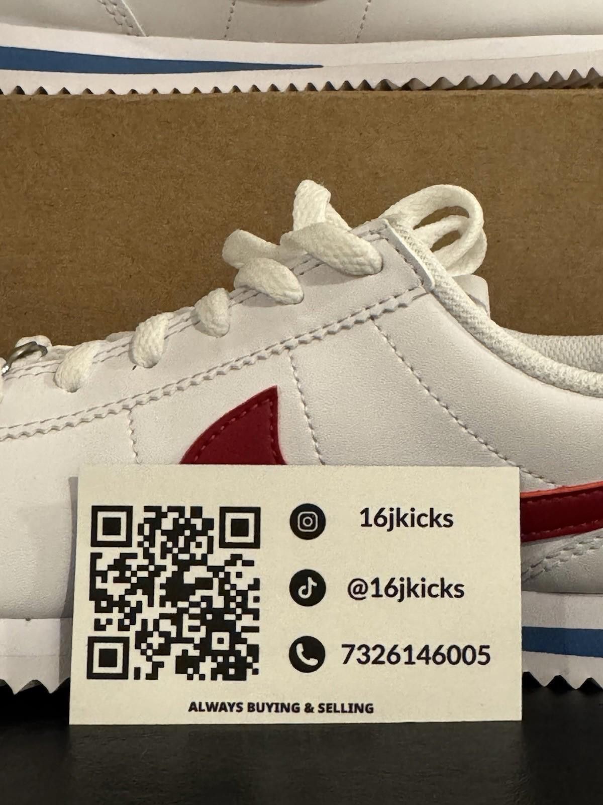 Nike Nike Cortez GS White Red Blue Sneaker Size 4Y Size US 5 / EU 37 - 2 Thumbnail