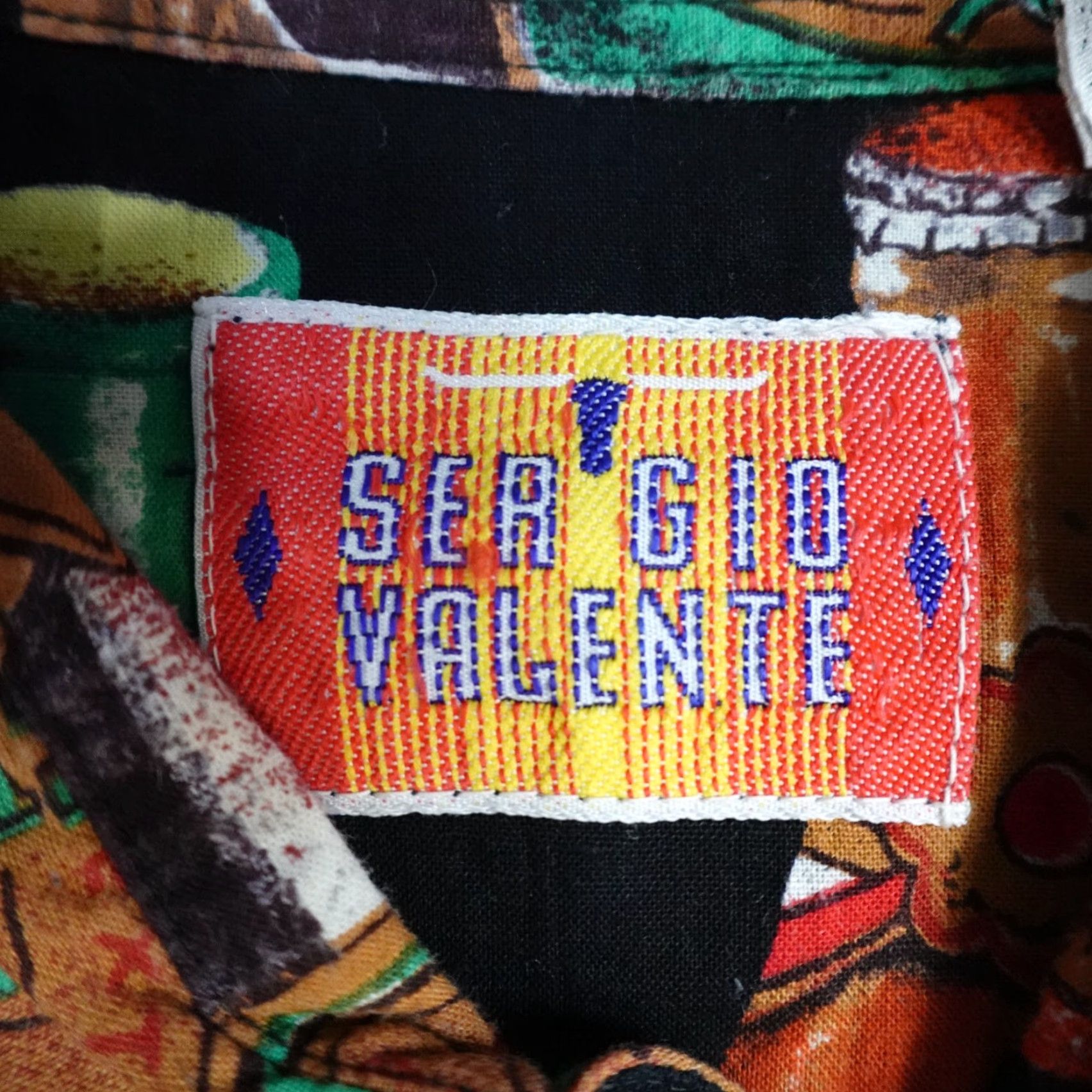 Vintage VINTAGE Sergio Valente Hawaiian Shirt XL Black Beer Bottles Cotton All Over Geometric Button-Up Short Sleeve Men Men XL Black Hawaiian Vintage Santos Size US XL / EU 56 / 4 - 5 Thumbnail