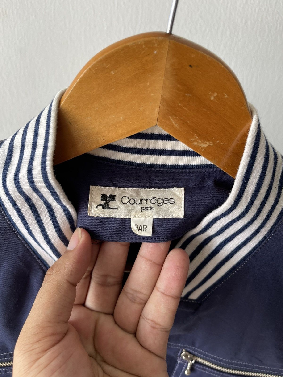 Courreges × Designer Courreges Paris Crop Bomber Jacket Size US S / EU 44-46 / 1 - 9 Thumbnail
