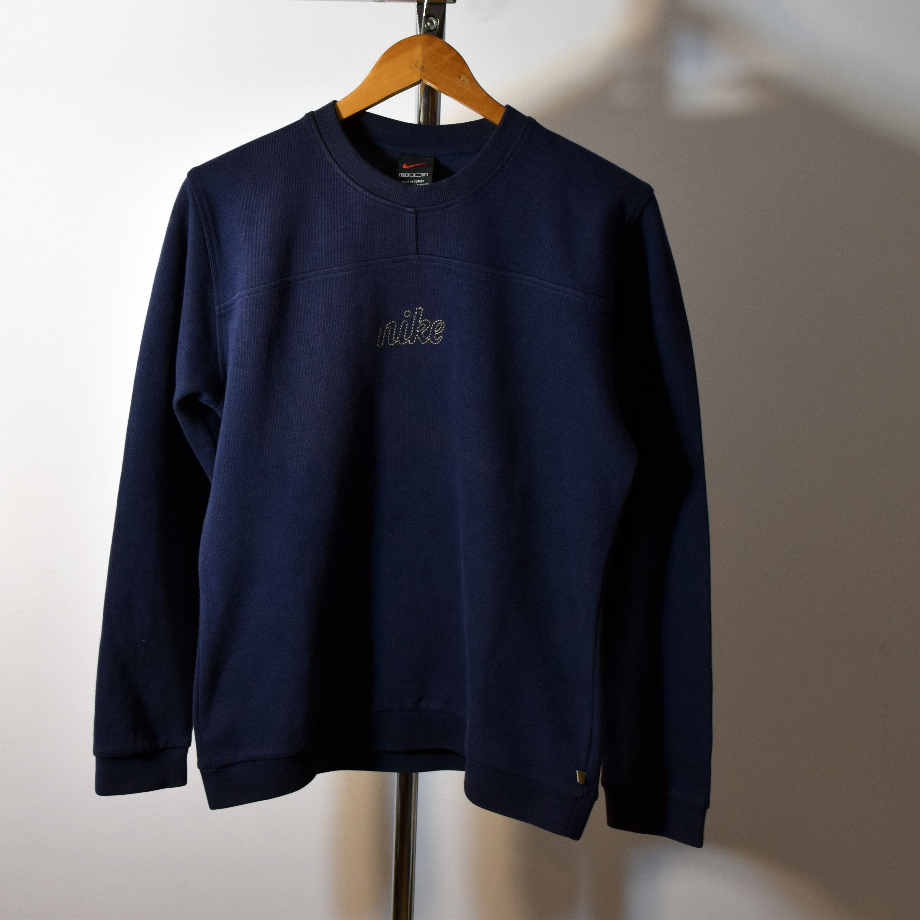 Nike × Vintage Y2K Nike Essential Script Spellout Vintage Wmns Crewneck S Size S / US 4 / IT 40 - 1 Thumbnail
