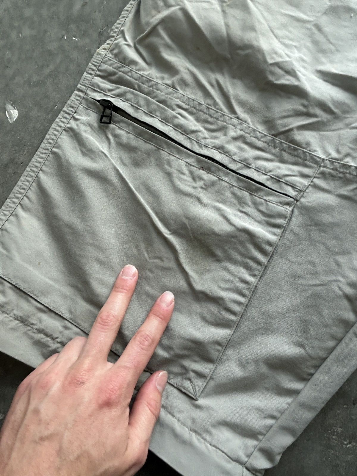 Vintage Vintage Y2K On The Brink Nylon Cargo Shorts OTB Size US 33 - 4 Thumbnail