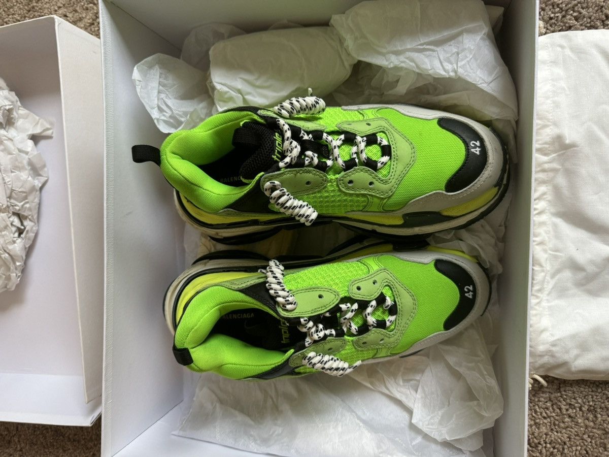 Balenciaga Balenciaga Triple S Green Size US 9 / EU 42 - 2 Thumbnail