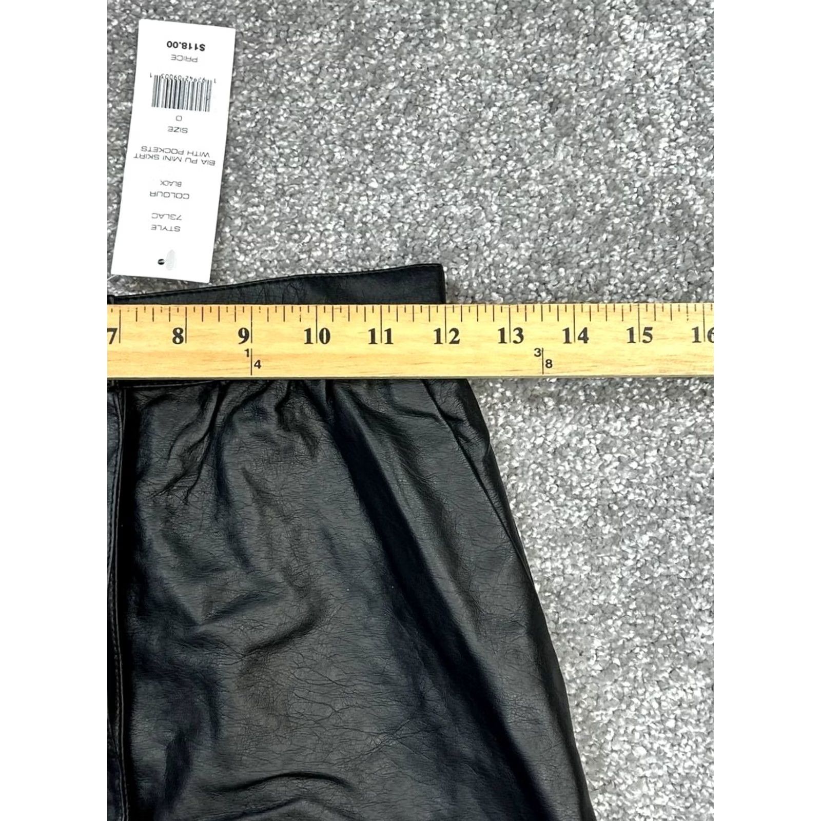 French Connection French Connection Bia Pu Mini Skirt Womens 0 Black Faux Leather Pockets Party Size 25" / US 0 / IT 36 - 5 Thumbnail