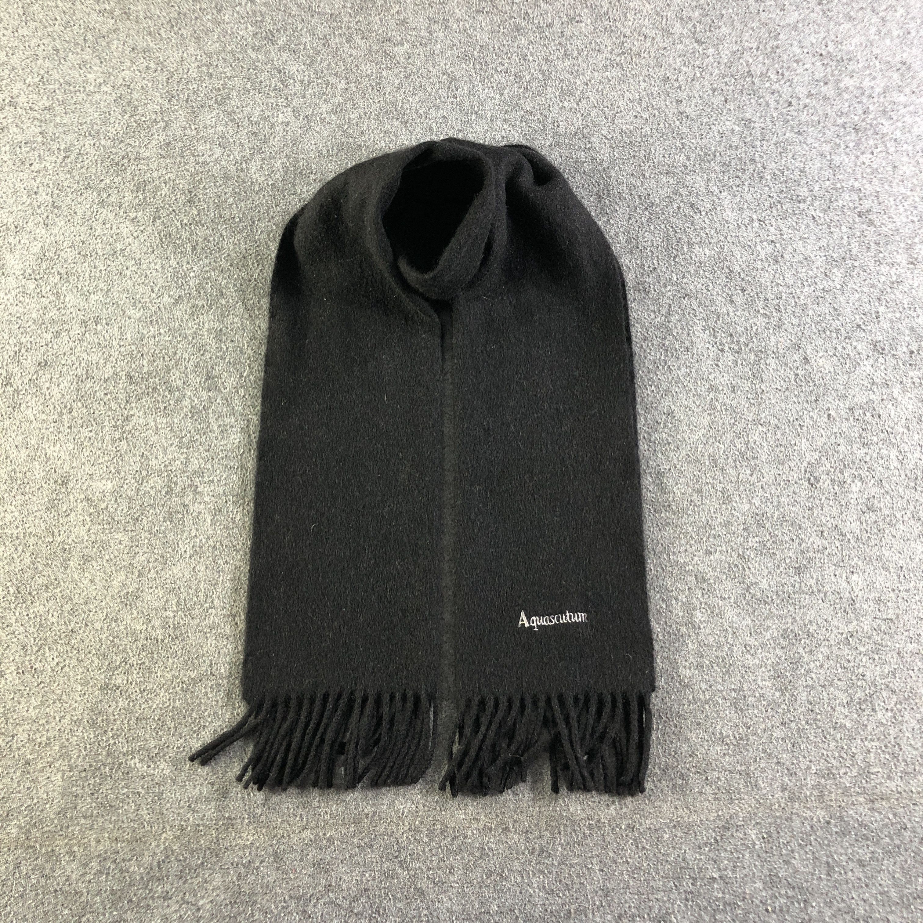 Aquascutum Aquascutum Plain Black Cashmere Scarf Muffler V2698 Size ONE SIZE - 1 Thumbnail