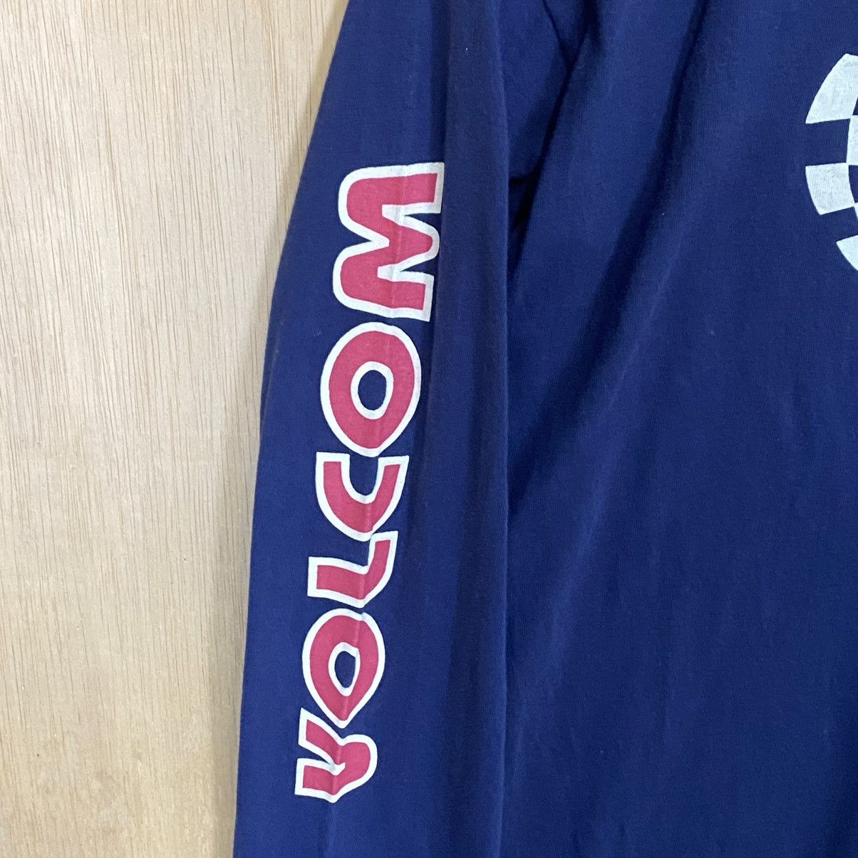 Vintage Vintage 90s Volcom Skate Made In Usa Longsleeve Tee Size US S / EU 44-46 / 1 - 9 Thumbnail