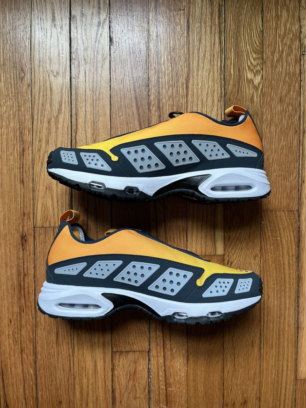 Nike Nike Air Max Sunder SNDR Canyon Gold HJ8080-700 Size US 9.5 / EU 42-43 - 2 Thumbnail