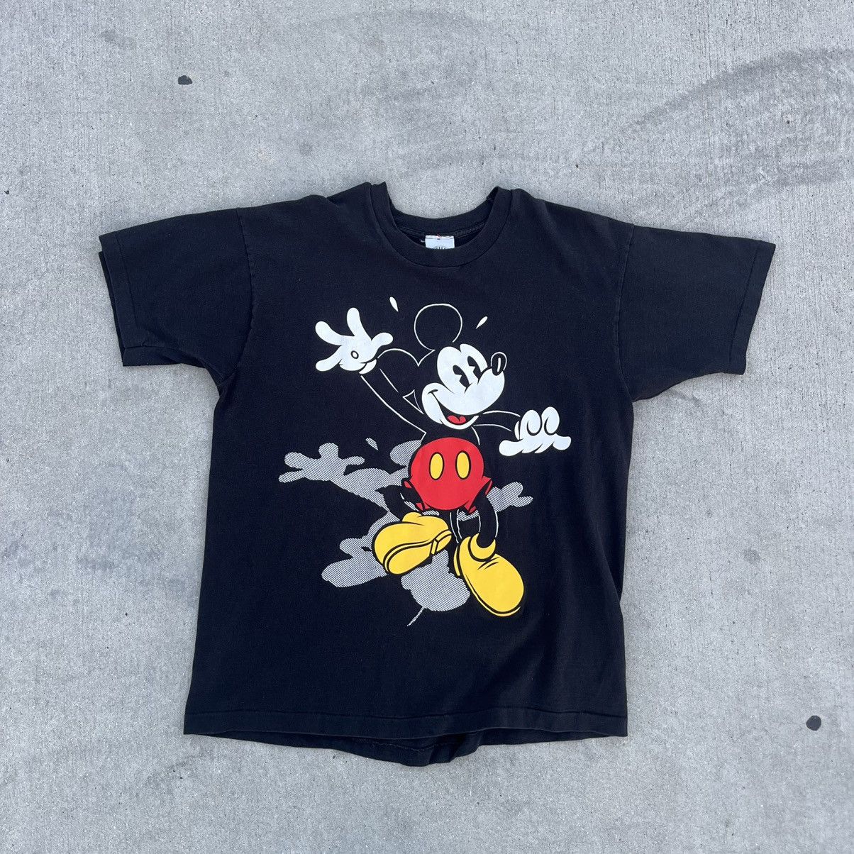 Vintage Vintage 80s 90s black Mickey Mouse t shirt Size US XL / EU 56 / 4 - 1 Thumbnail