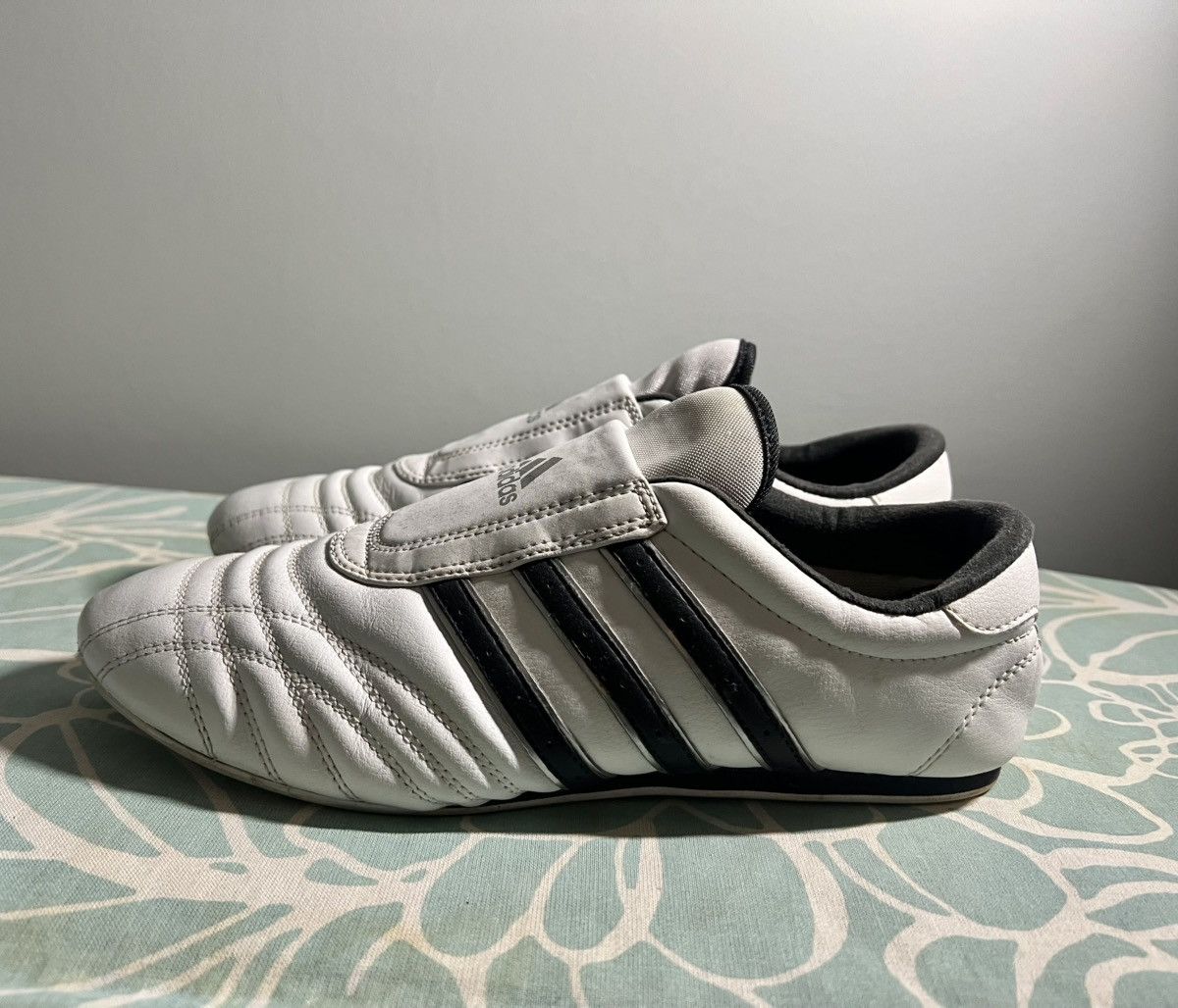 Adidas Adidas black and white trainer y-3 Size US 9 / EU 42 - 5 Thumbnail