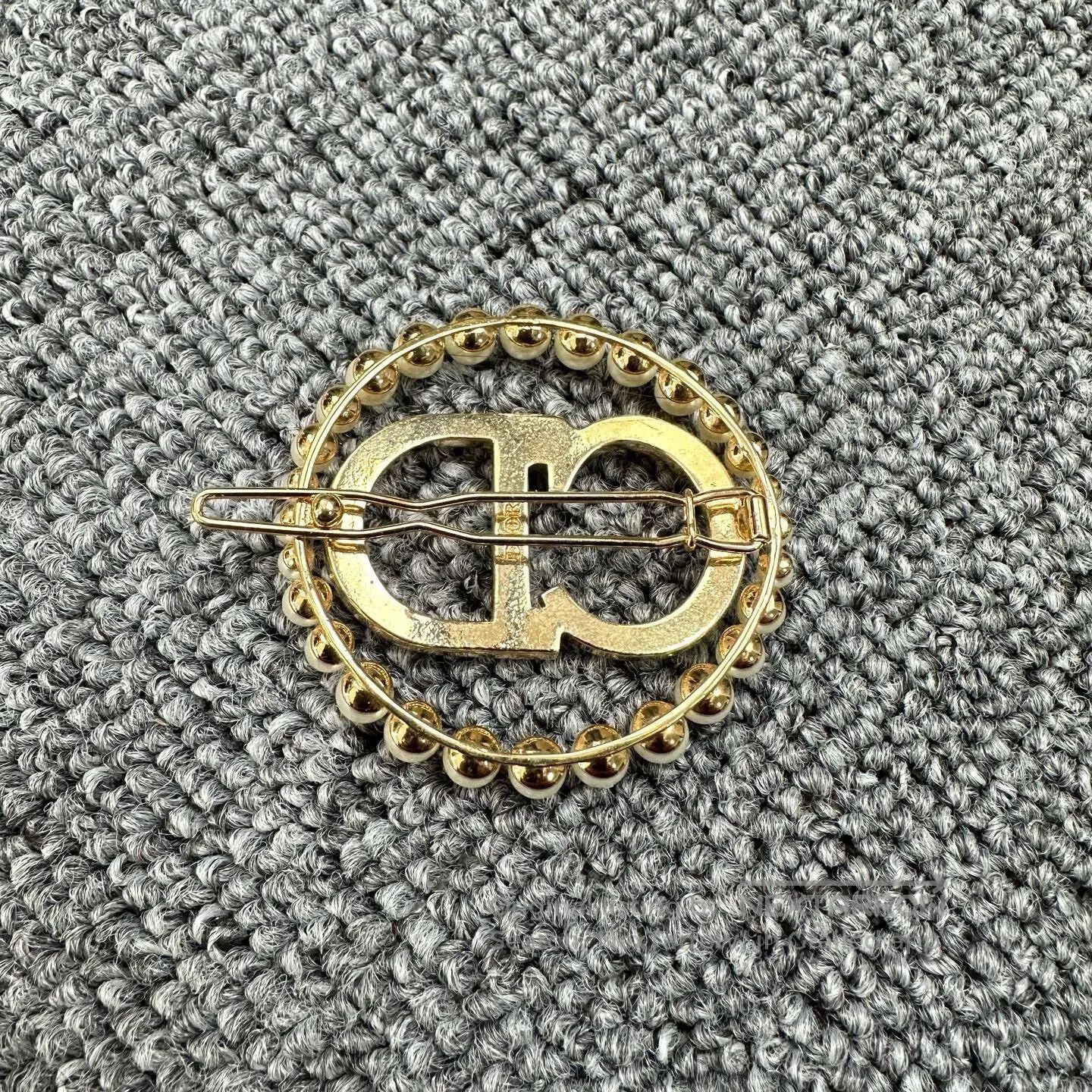 Dior Dior Pearl Diamond Brooch Hairpin. Size ONE SIZE - 3 Thumbnail