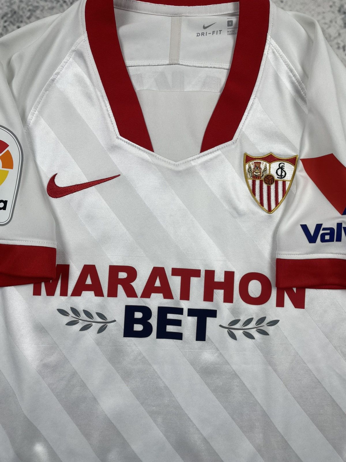 Nike Nike S Sevilla FC 20/21 Home #10 Rakitic Jersey eg Size US S / EU 44-46 / 1 - 7 Thumbnail