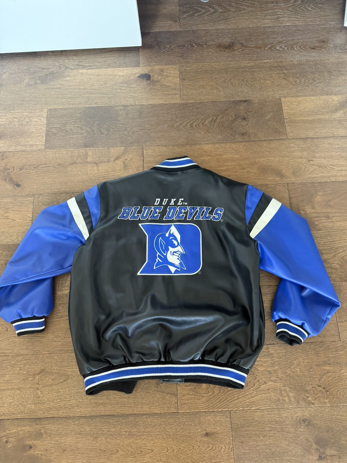 Other Duke Blue Devils Licensed Vintage Leather Jacket Blue/Black Size US XL / EU 56 / 4 - 3 Thumbnail