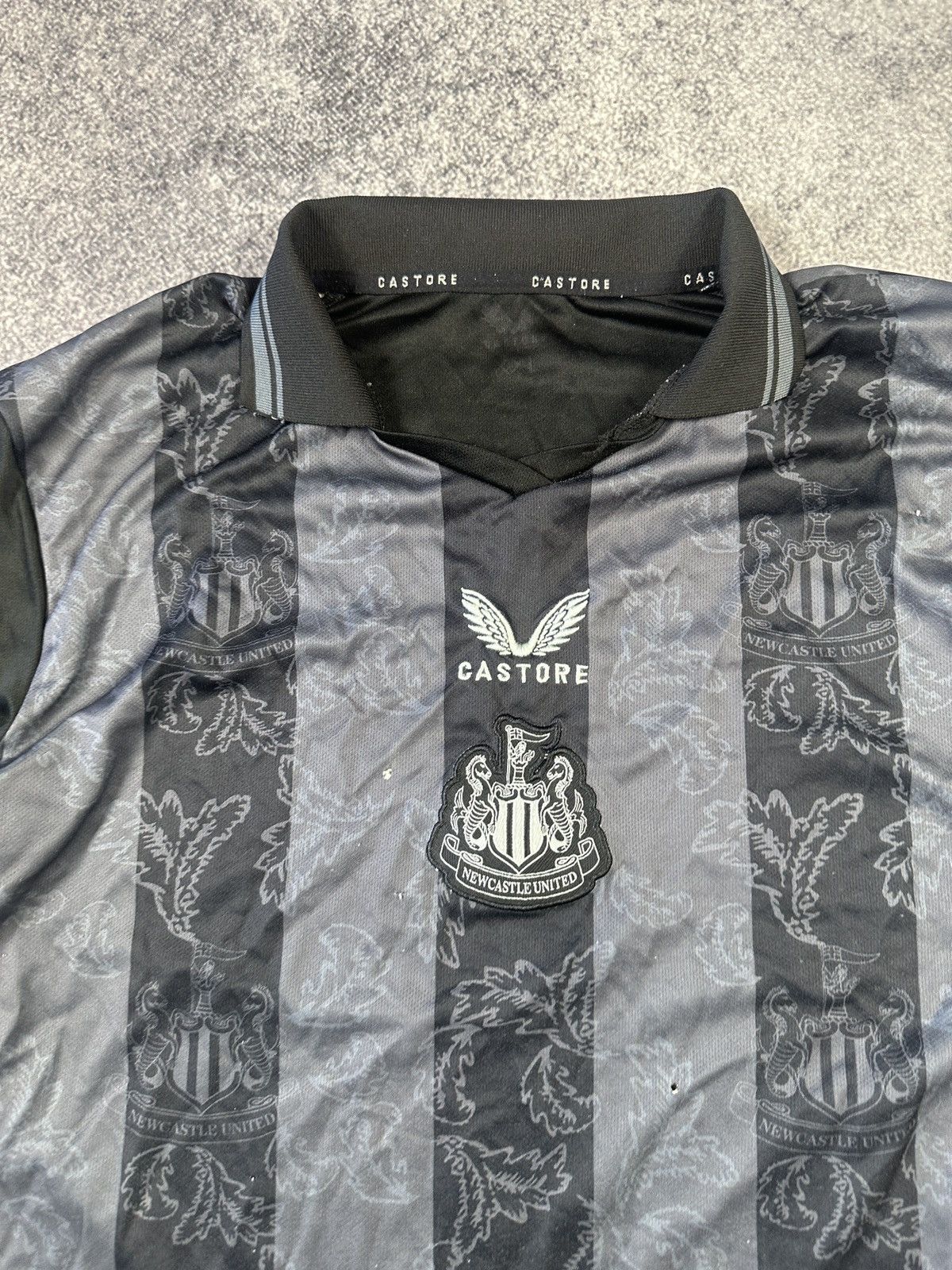 Vintage New Castle Soccer Jersey Castore Streetwear Rare Style VTg Size US XL / EU 56 / 4 - 2 Thumbnail