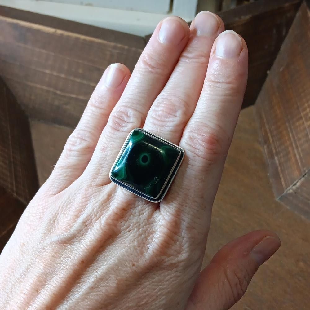Designer Malachite gemstone ring, sz 8.5 Size ONE SIZE - 3 Thumbnail