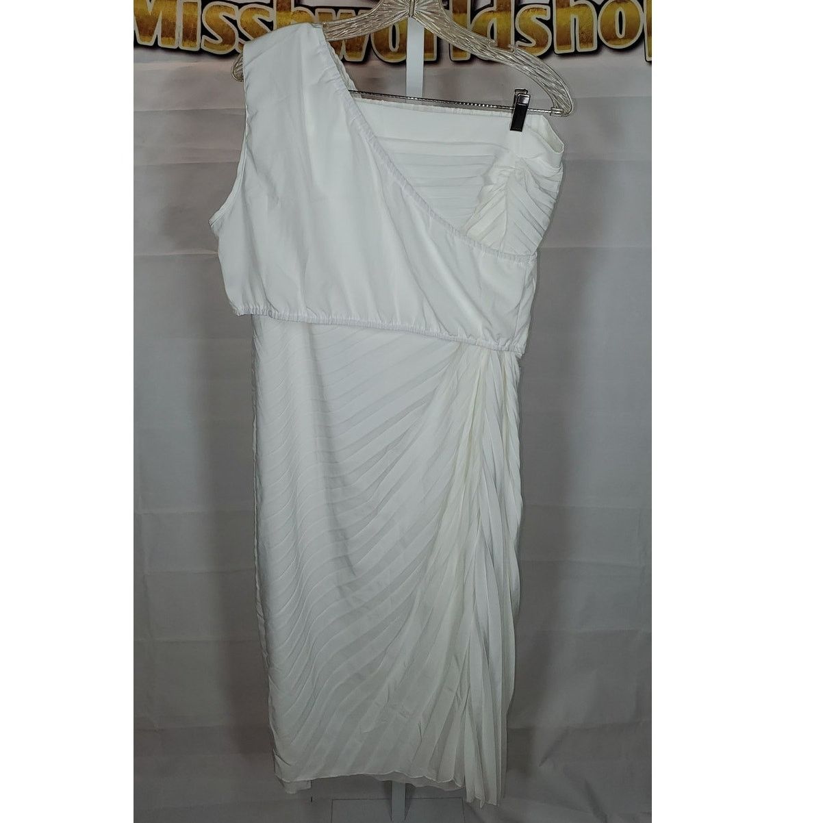 Shein Shein Curve White Pleated Crop Top Skirt Set Women’s 2XL NWT Size XXL / US 16-18 / IT 52-54 - 1 Thumbnail