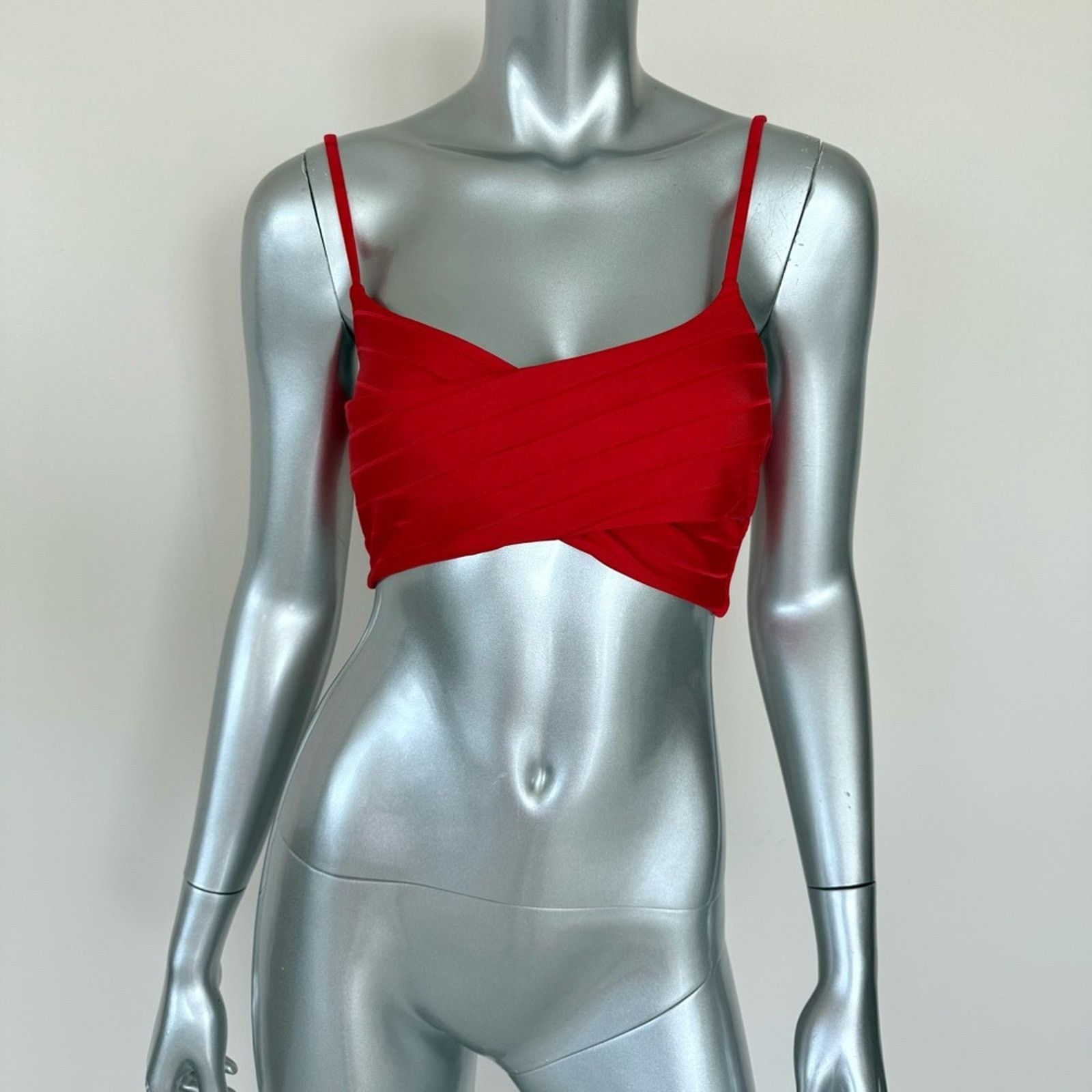 Other NEW!! Beach Bunny women swim top size M Retail 225$ Size M / US 6-8 / IT 42-44 - 2 Thumbnail