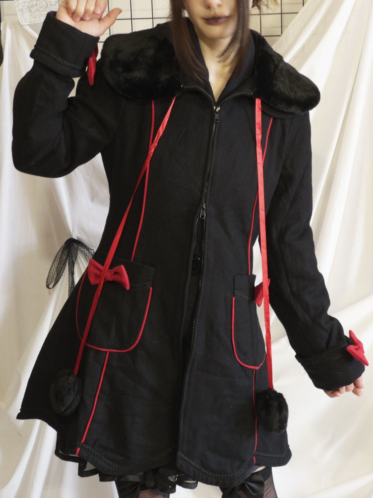 Vintage Banned retro gothic coat with bows Size S / US 4 / IT 40 - 9 Thumbnail