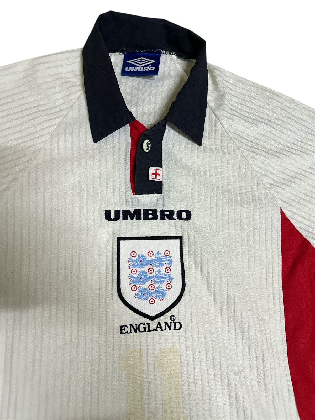 Vintage Vintage Umbro England Football Jersey. Size US XL / EU 56 / 4 - 7 Thumbnail