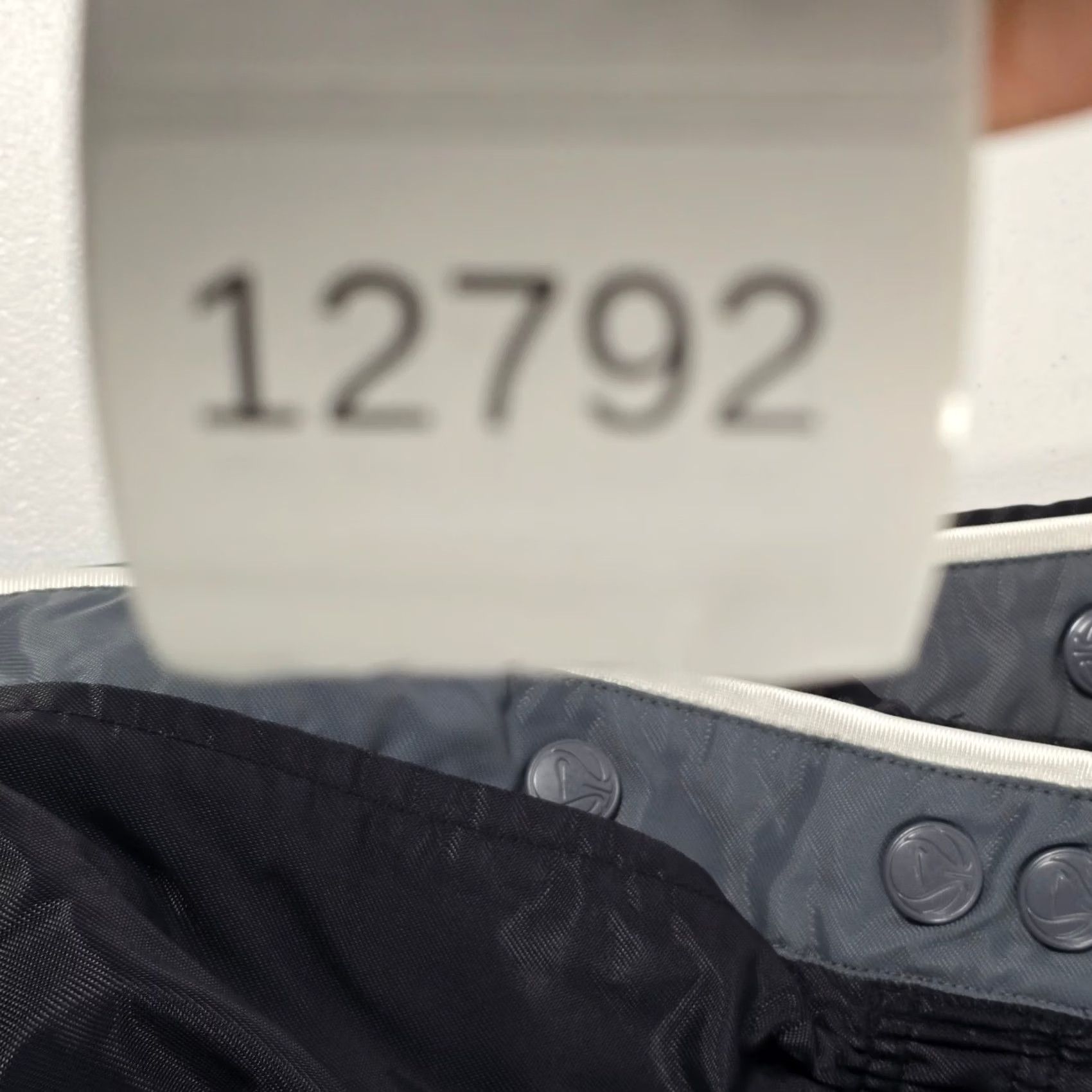 Nike Item Specifications: Brand: Nike Size US 31 - 8 Thumbnail