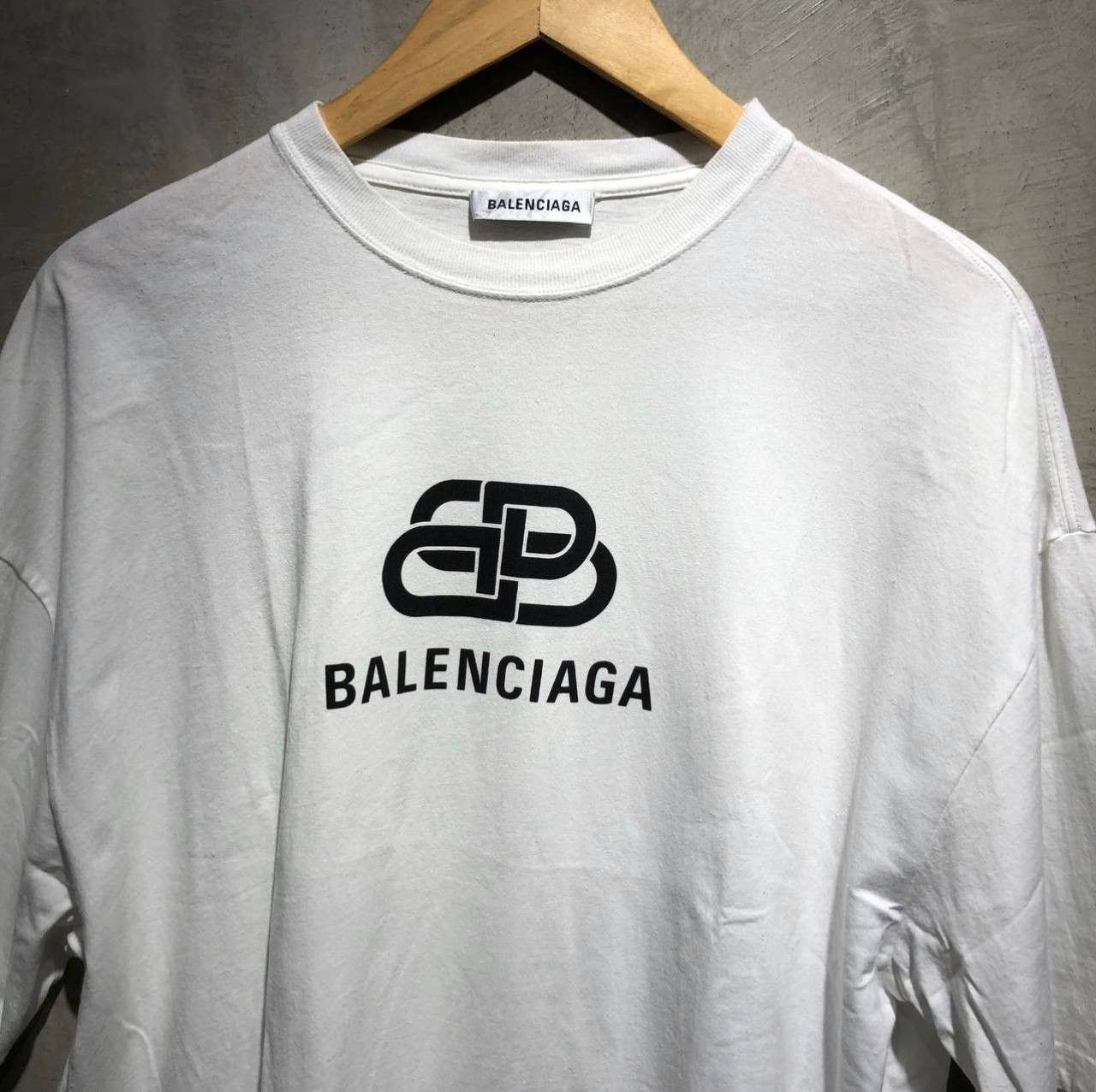 Balenciaga Balenciaga Logo T-Shirt Size US S / EU 44-46 / 1 - 3 Thumbnail