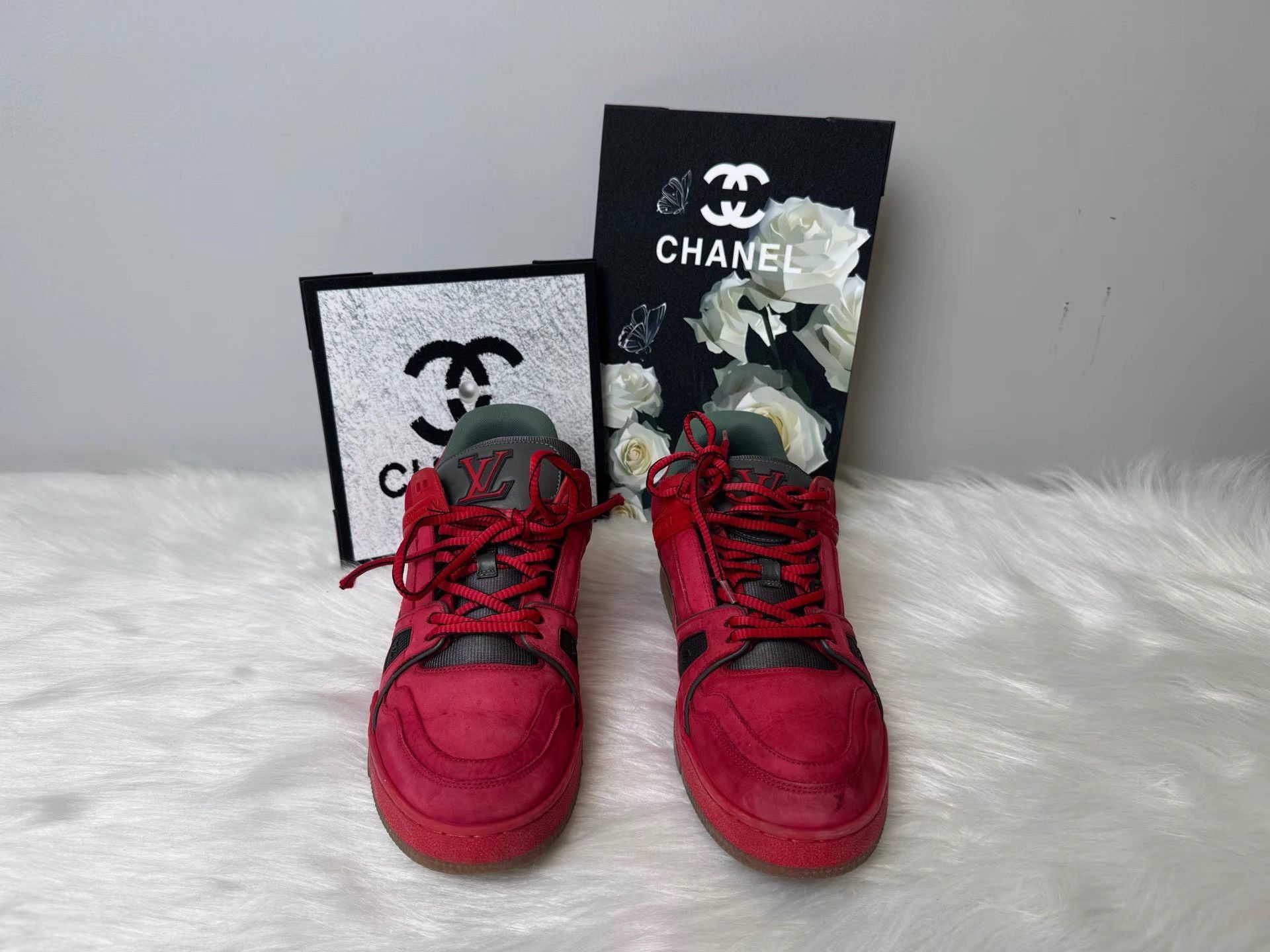 Louis Vuitton Louis Vuitton Trainer Red Suede Sneakers K36 Size US 8 / EU 41 - 2 Thumbnail