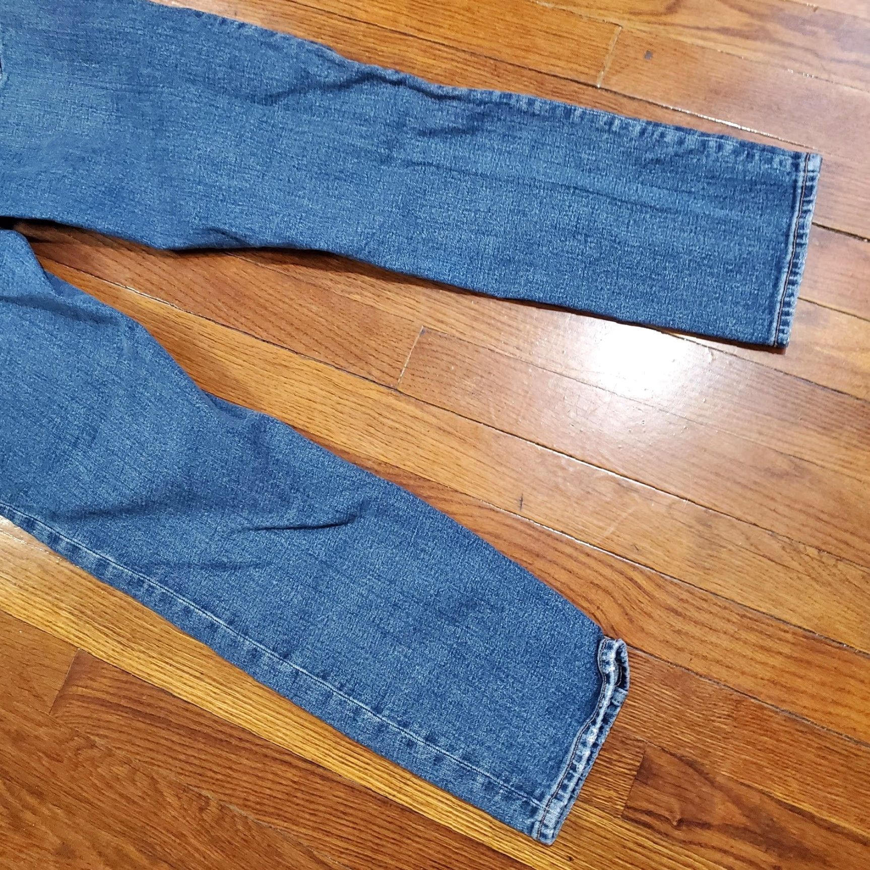 Abercrombie & Fitch Abercrombie & Fitch Jeans The Mom High Rise Womens 4 Long Blue Ripped Knee 27 Size 27" / US 4 / IT 40 - 2 Thumbnail