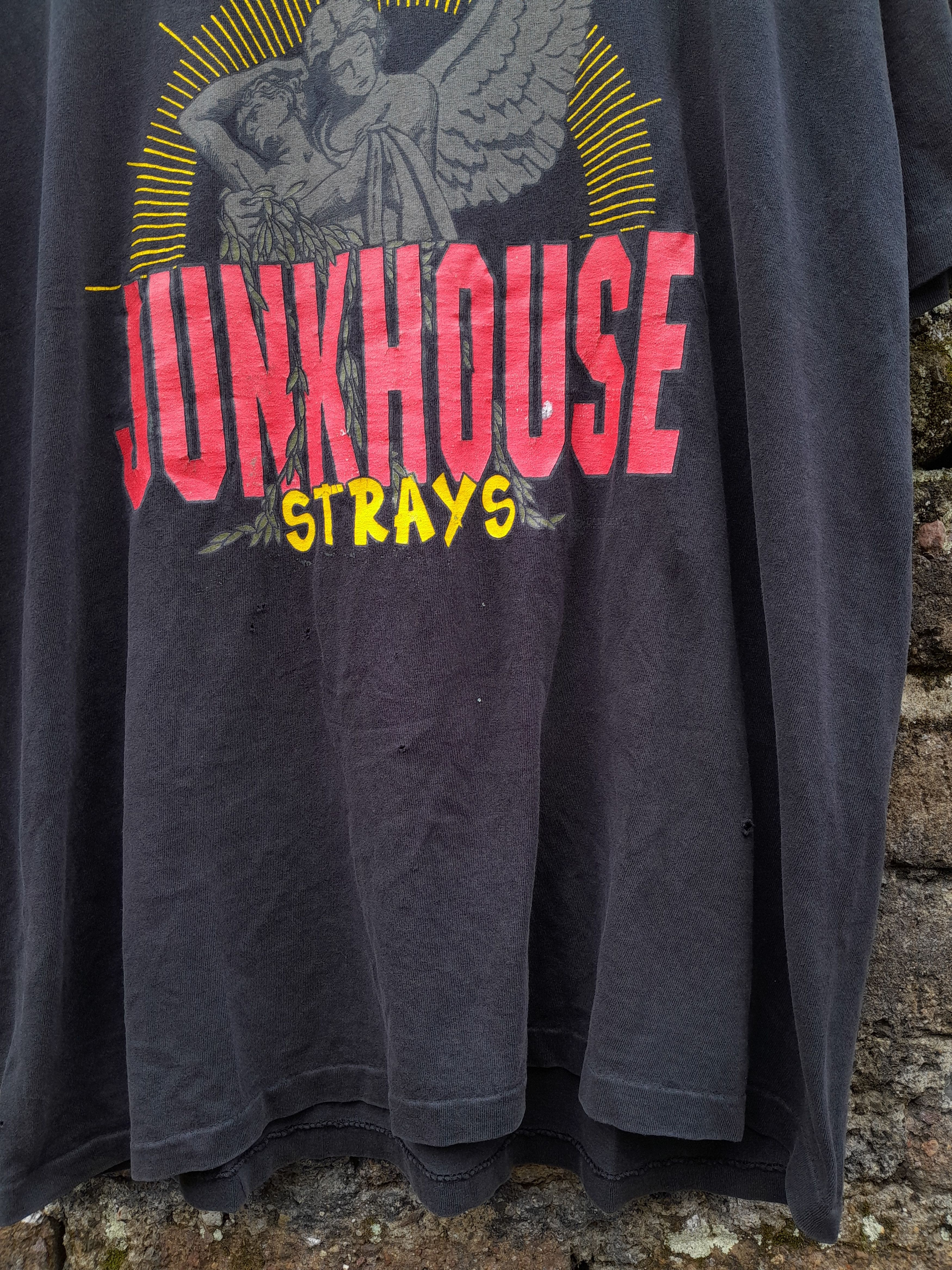 Band Tees Rare Vintage 90s JUNKHOUSE band Strays album promo t-shirt Size US XL / EU 56 / 4 - 5 Thumbnail