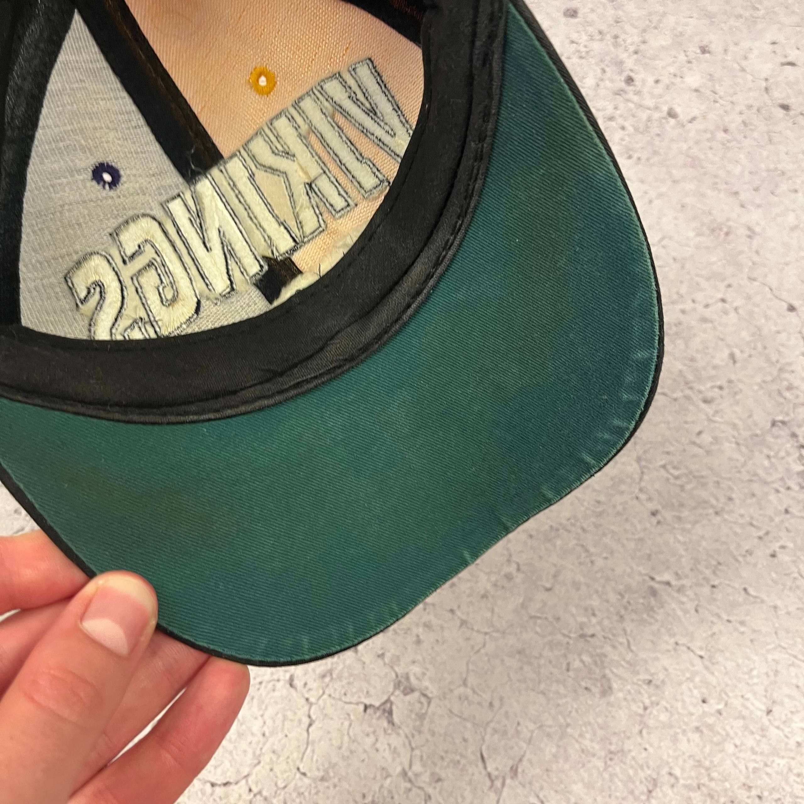 NFL Minnesota Vikings NFL Amcap Vintage Baseball Cap Size ONE SIZE - 9 Thumbnail