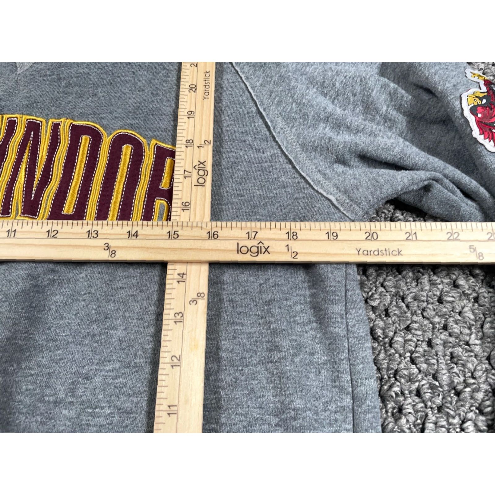 Vintage Harry Potter Sweatshirt Women's Medium Gray Embroidered Gryffindor Crewneck Size M / US 6-8 / IT 42-44 - 6 Thumbnail