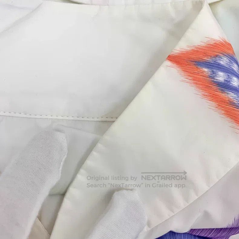 Louis Vuitton Louis Vuitton Multi-color large logo presbyopic hooded lon Size US S / EU 44-46 / 1 - 8 Thumbnail