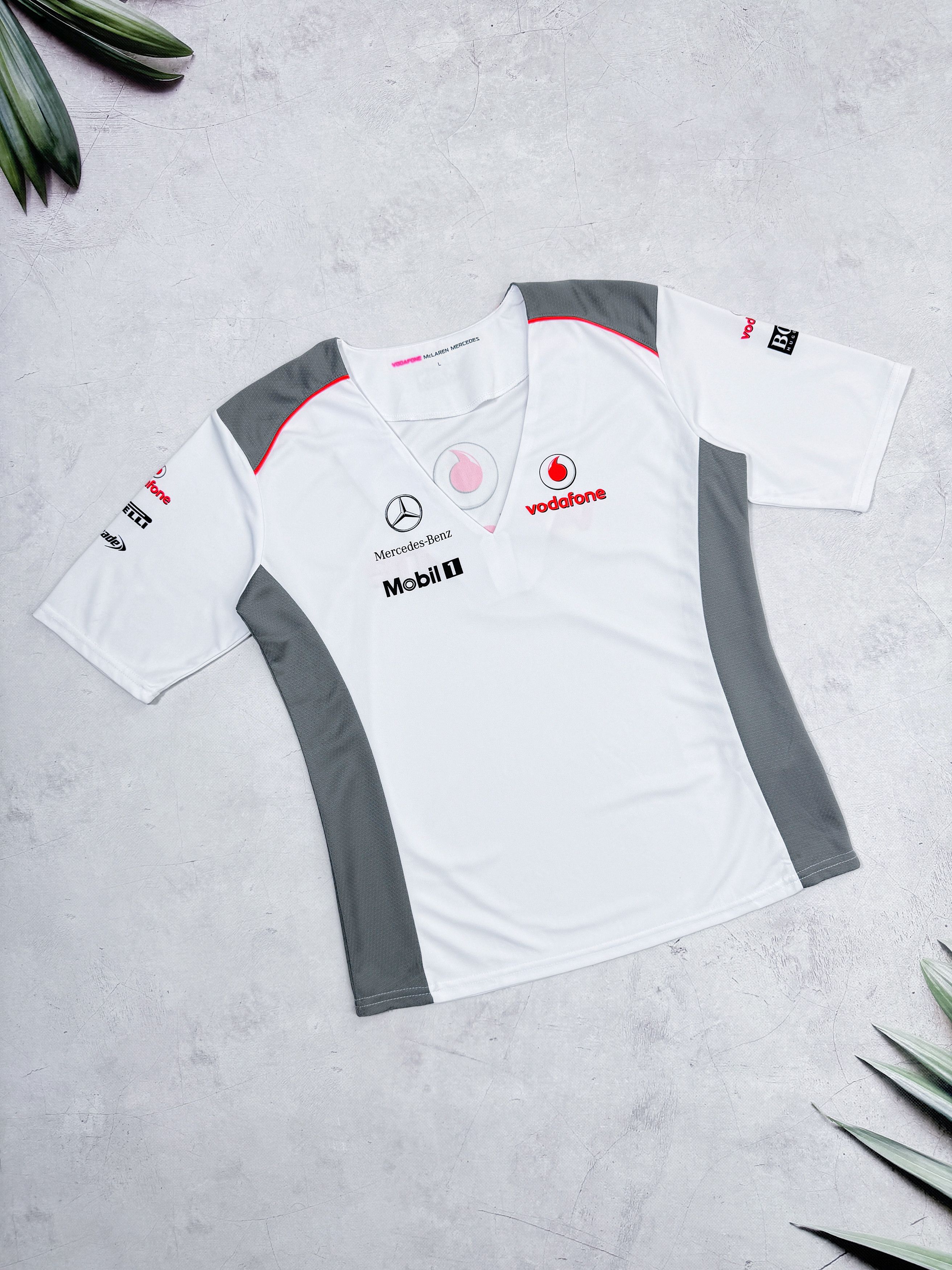 Formula 1 × Mercedes-Benz McLaren Mercedes F1 Team T-Shirt Vodafone Pirelli Boss Size L / US 10 / IT 46 - 7 Thumbnail
