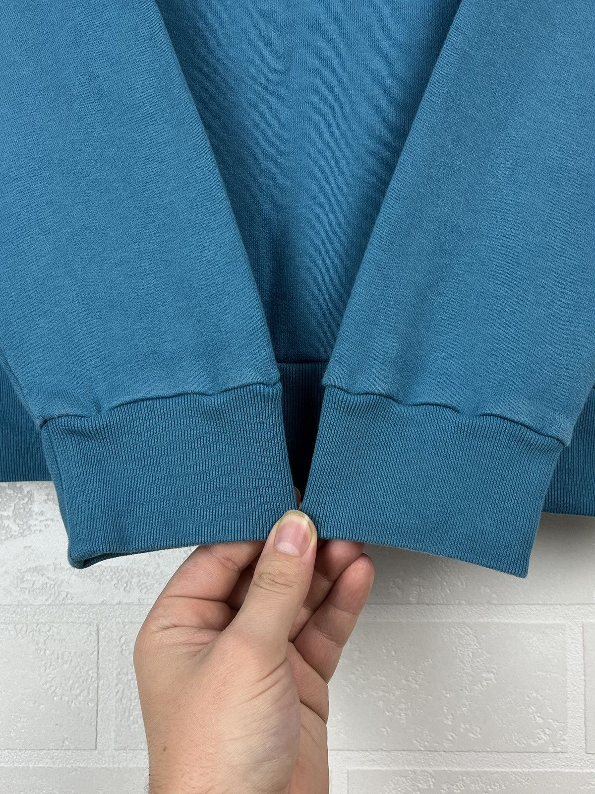 Louis Vuitton LOUIS VUITTON Hoodie LV Signature Logo Blue Men’s Size US S / EU 44-46 / 1 - 13 Thumbnail