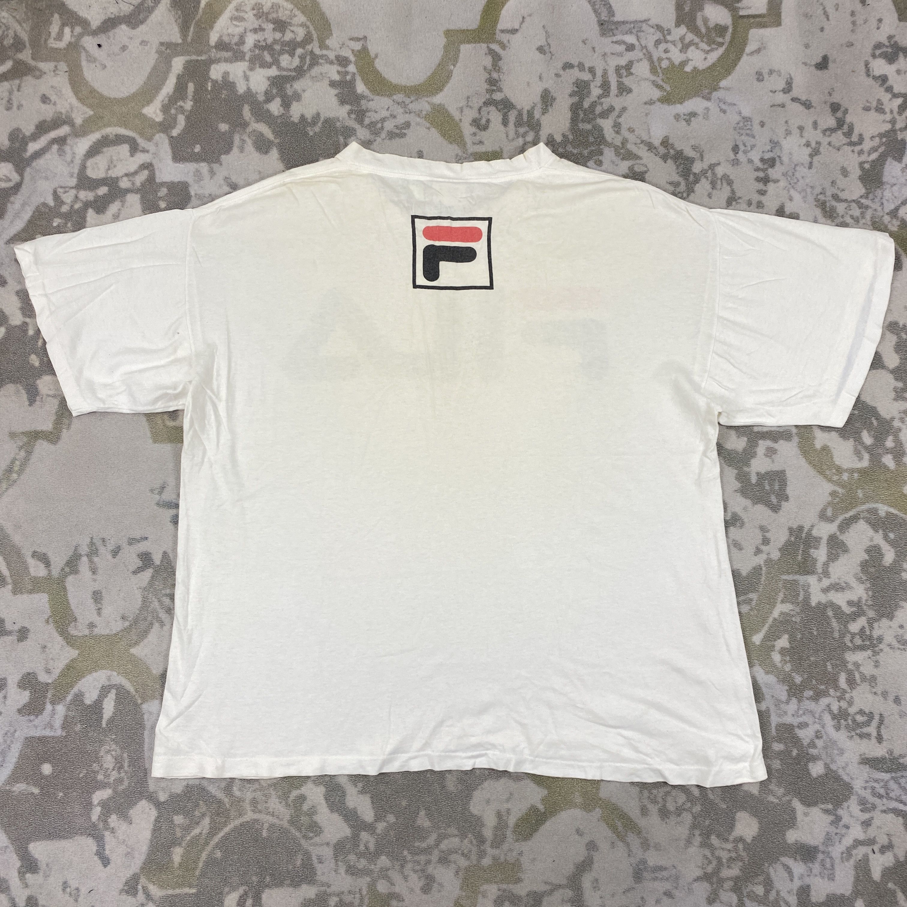 Fila Vintage Fila Big Logo Large T shirt -B070 Size US L / EU 52-54 / 3 - 2 Thumbnail