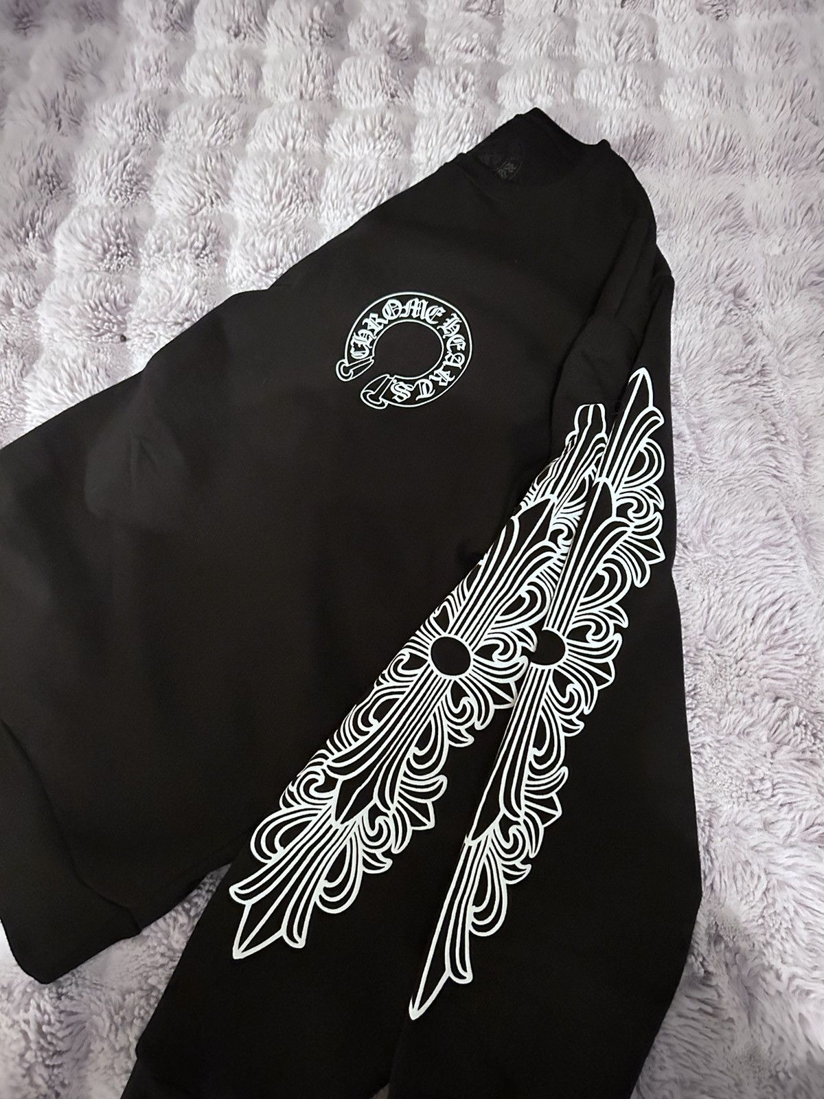 Chrome Hearts Chrome heart horseshoe neck logo crewneck Size US L / EU 52-54 / 3 - 2 Thumbnail