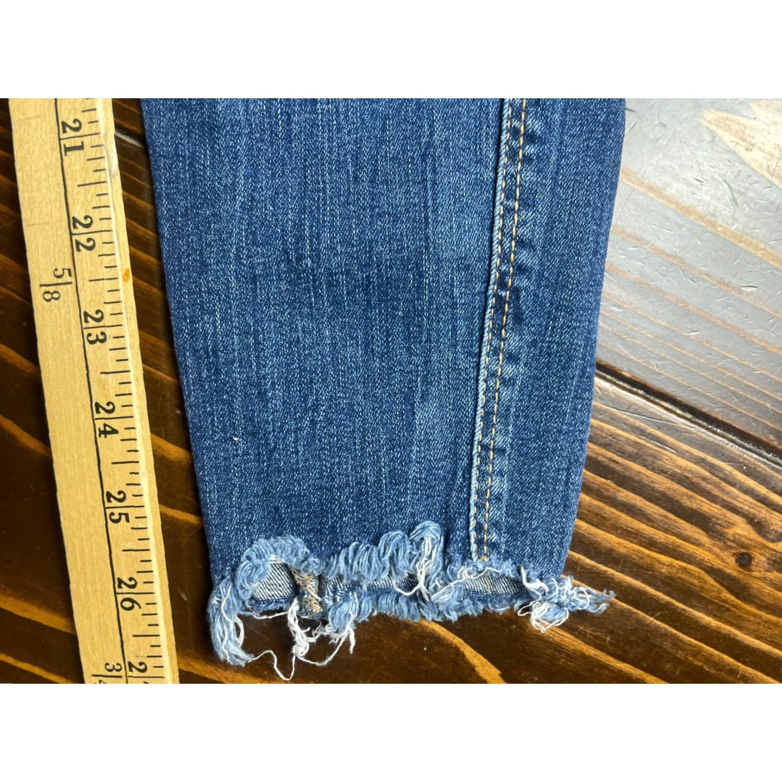 Zara Zara Jeans Women's Size 08 Blue Denim Distressed Frayed Hem Regular Size 30" / US 8 / IT 44 - 5 Thumbnail