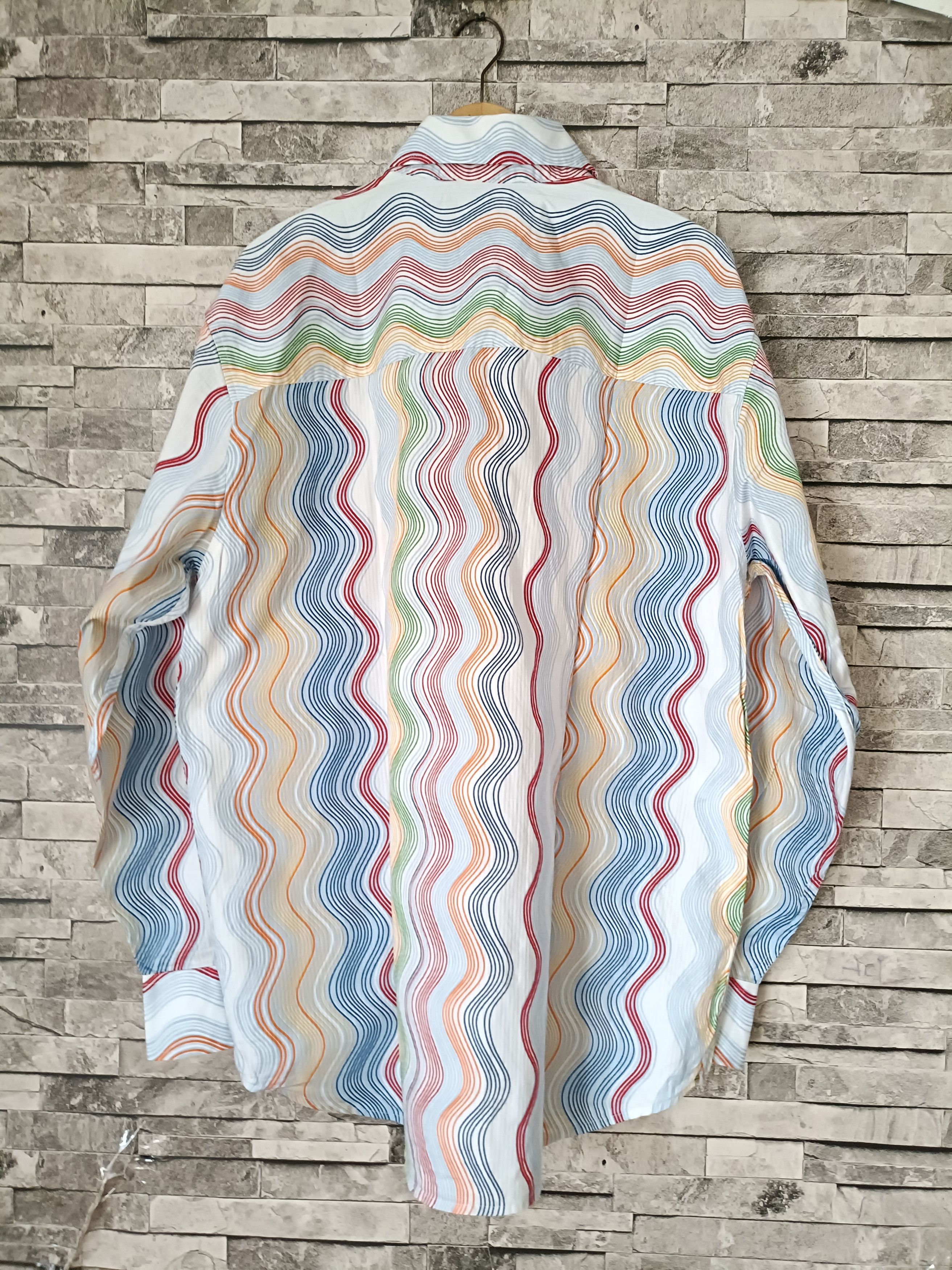 Enyce Enyce multi color wavy Y2K button shirt Size US L / EU 52-54 / 3 - 4 Thumbnail