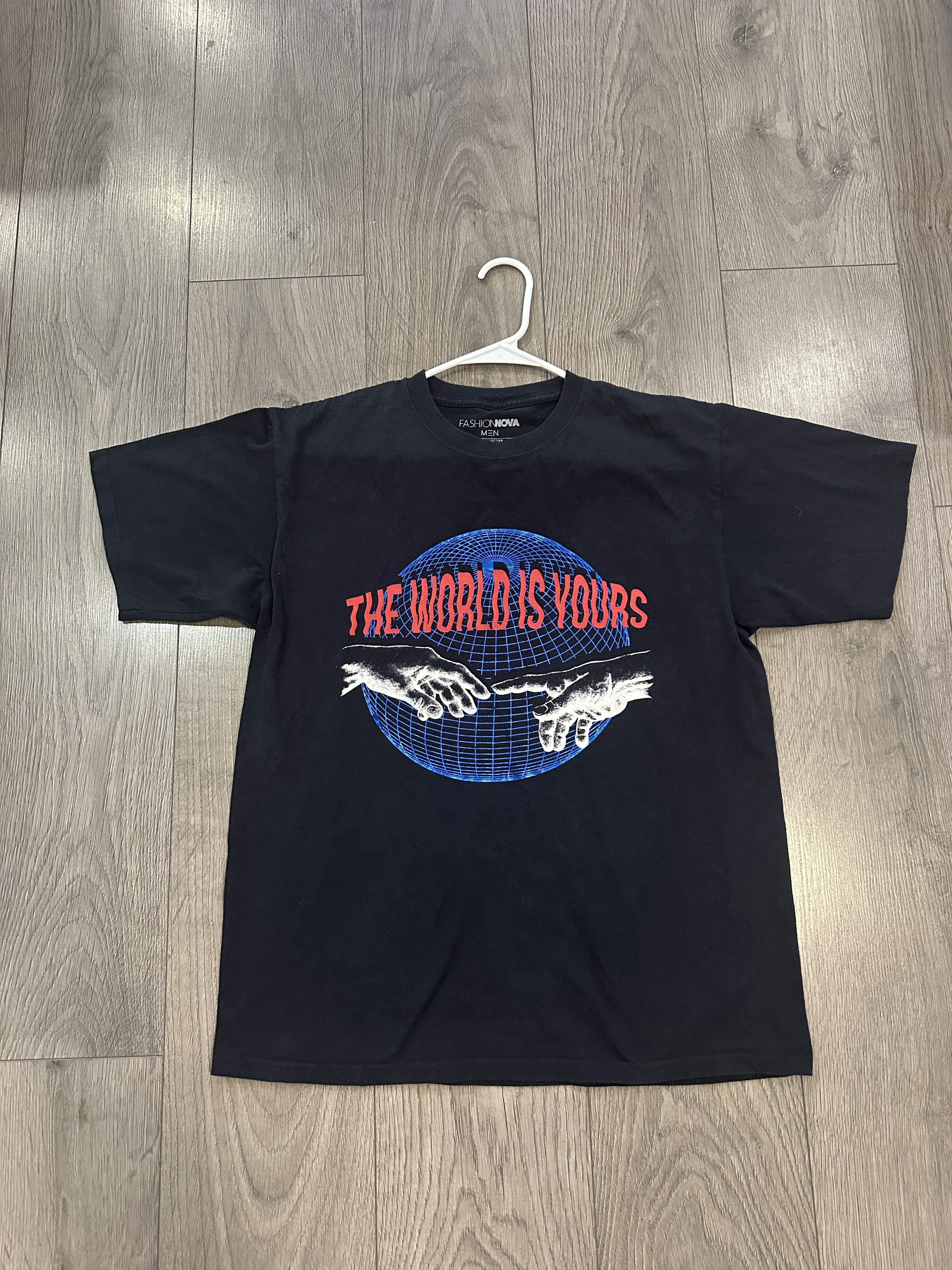 Fashion Nova The World is Yours Tee Size US L / EU 52-54 / 3 - 1 Thumbnail