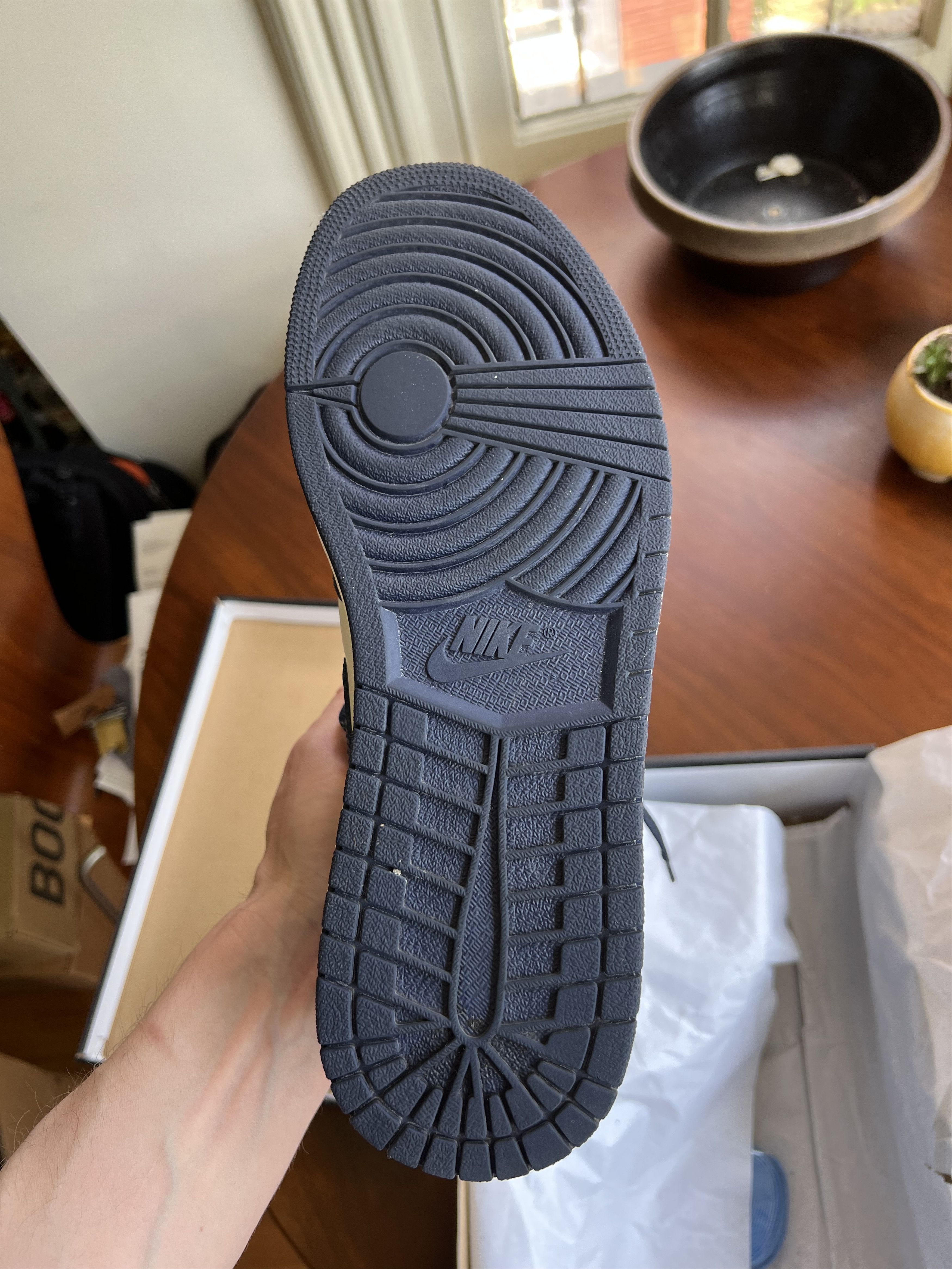Nike Air Jordan 1 Osbidian Size US 11 / EU 44 - 4 Thumbnail